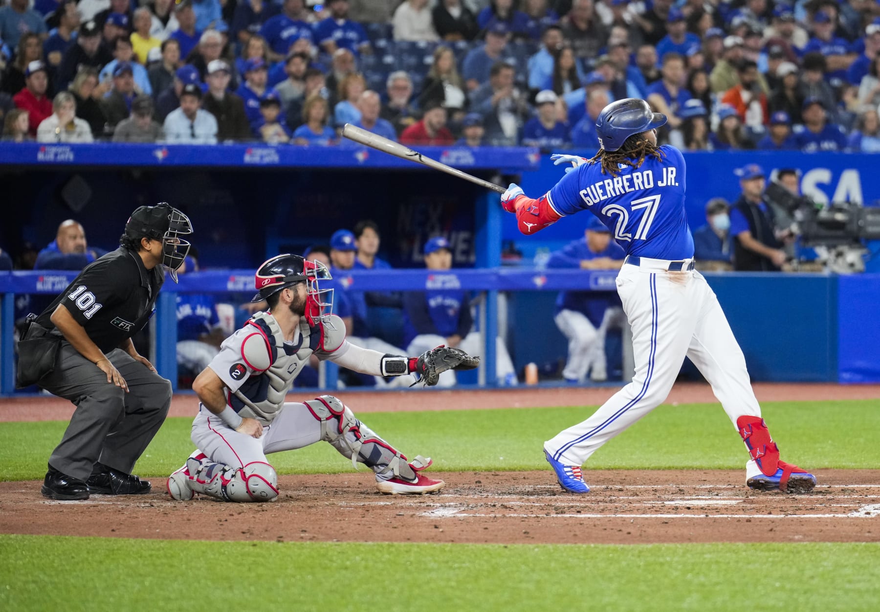 TORONTO, ON - OCTOBER 2: Vladimir Guerrero Jr. #27 of the Toronto Blue Jays swings against the Boston Red Sox during the fourth inning in their MLB game at the Rogers Centre on October 2, 2022 in Toronto, Ontario, Canada. (Photo by Mark Blinch/Getty Images)