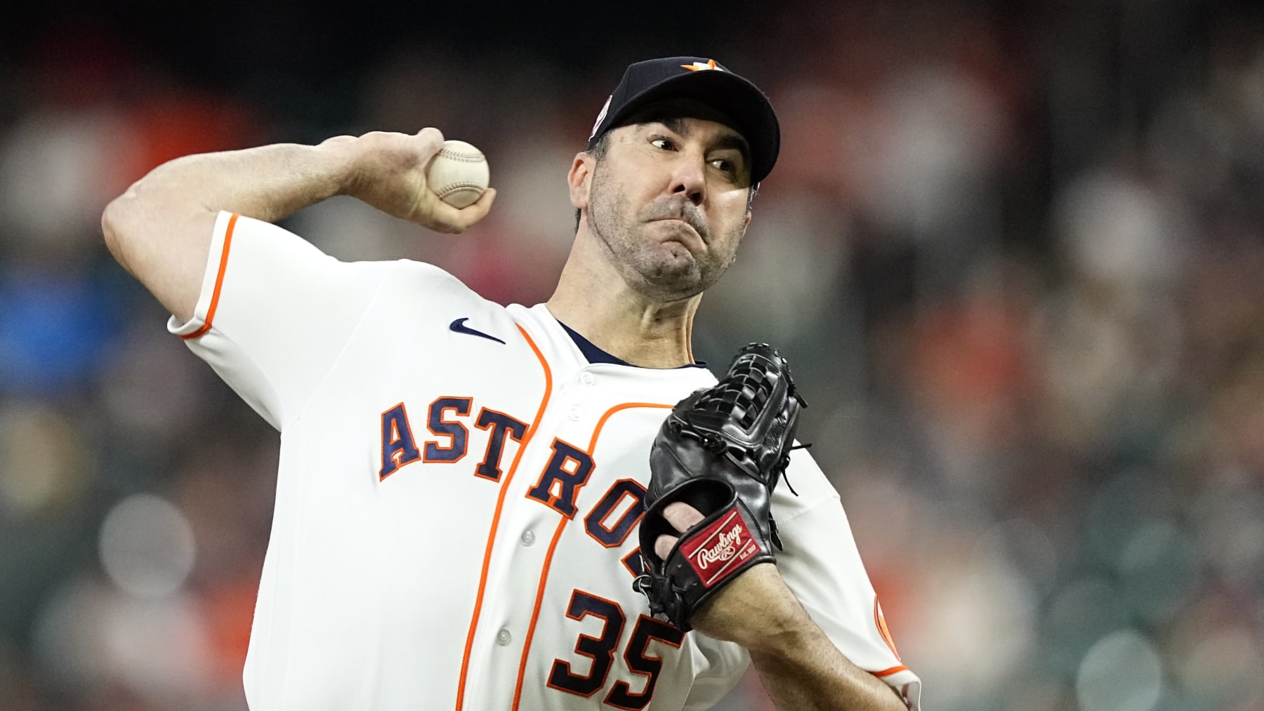Houston Astros starting pitcher Justin Verlander throws against the Philadelphia Phillies during the first inning of a baseball game Tuesday, Oct. 4, 2022, in Houston. (AP Photo/David J. Phillip)