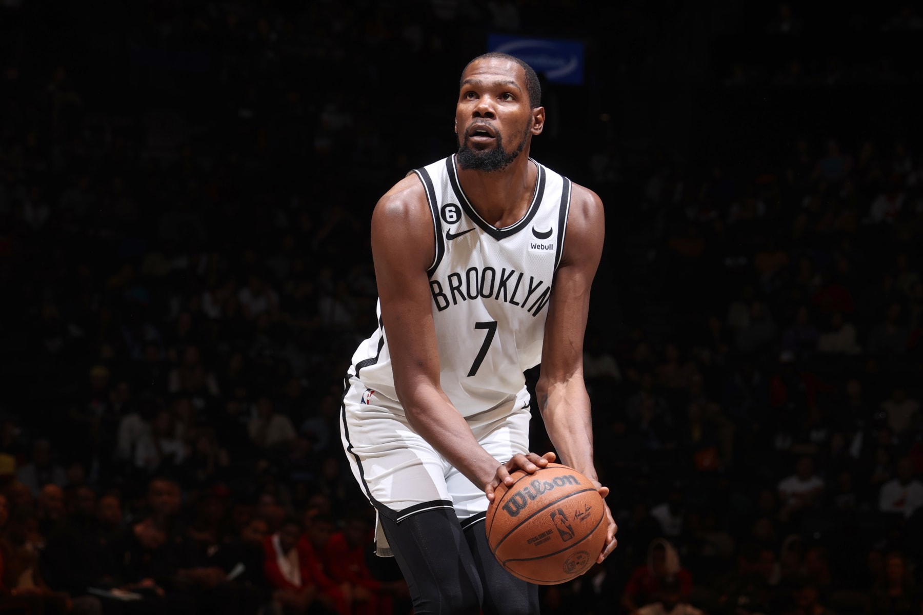 BROOKLYN, NY - OCTOBER 6: Kevin Durant #7 of the Brooklyn Nets handles the ball during the game against the Miami Heat on October 6, 2022 at Barclays Center in Brooklyn, New York. NOTE TO USER: User expressly acknowledges and agrees that, by downloading and or using this Photograph, user is consenting to the terms and conditions of the Getty Images License Agreement. Mandatory Copyright Notice: Copyright 2022 NBAE (Photo by Nathaniel S. Butler/NBAE via Getty Images)