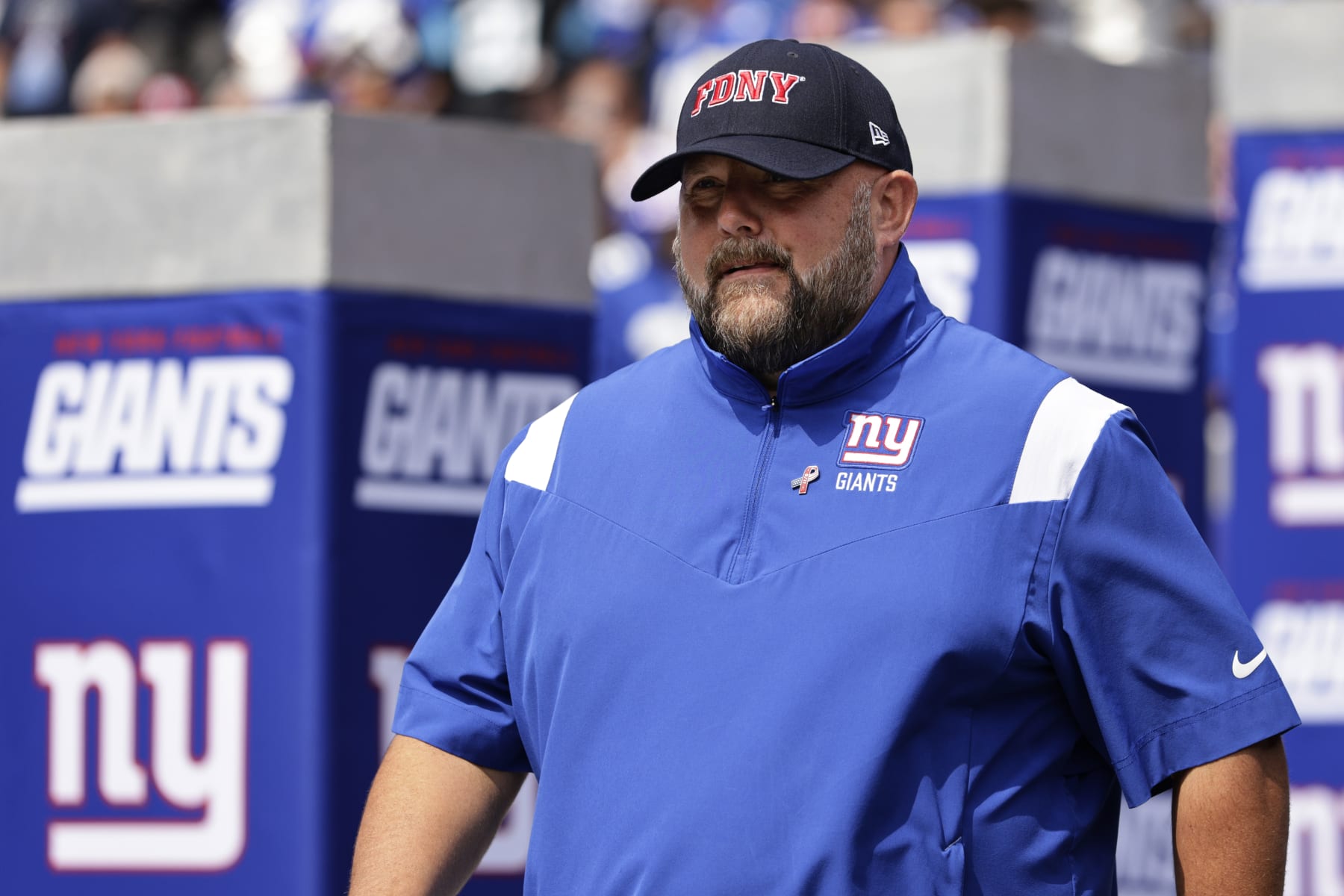 EAST RUTHERFORD, NJ - SEPTEMBER 18: Head coach Brian Daboll of the New York Giants before a game against the Carolina Panthers at MetLife Stadium on September 18, 2022 in East Rutherford, New Jersey. (Photo by Rich Schultz/Getty Images)