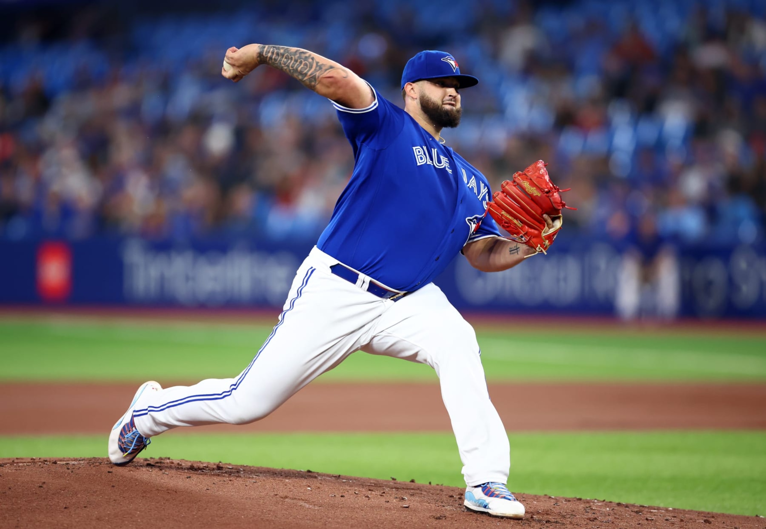 TORONTO, ON - SEPTEMBER 30:  Alek Manoah #6 of the Toronto Blue Jays delivers a pitch in the first inning against the Boston Red Sox at Rogers Centre on September 30, 2022 in Toronto, Ontario, Canada.  (Photo by Vaughn Ridley/Getty Images)