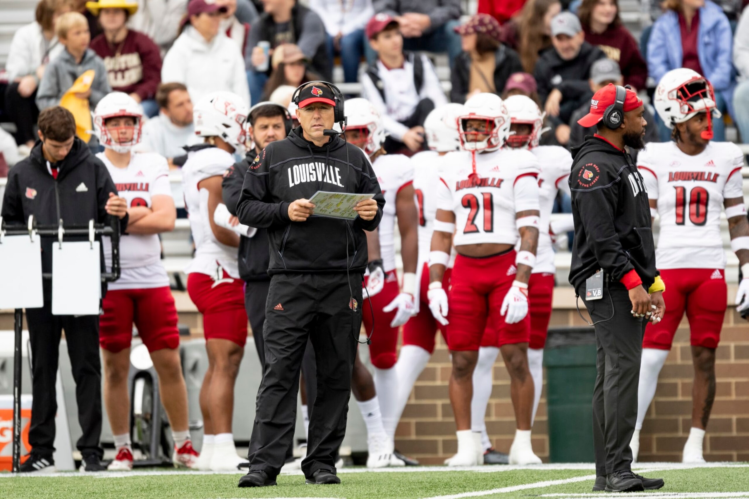 CHESTNUT HILL, MA - OCTOBER 01: Head coach Scott Satterfield of the Louisville Cardinals looks on during the first half of a game against the Boston College Eagles at Alumni Stadium on October 1, 2022 in Chestnut Hill, Massachusetts. (Photo by Maddie Malhotra/Getty Images)
