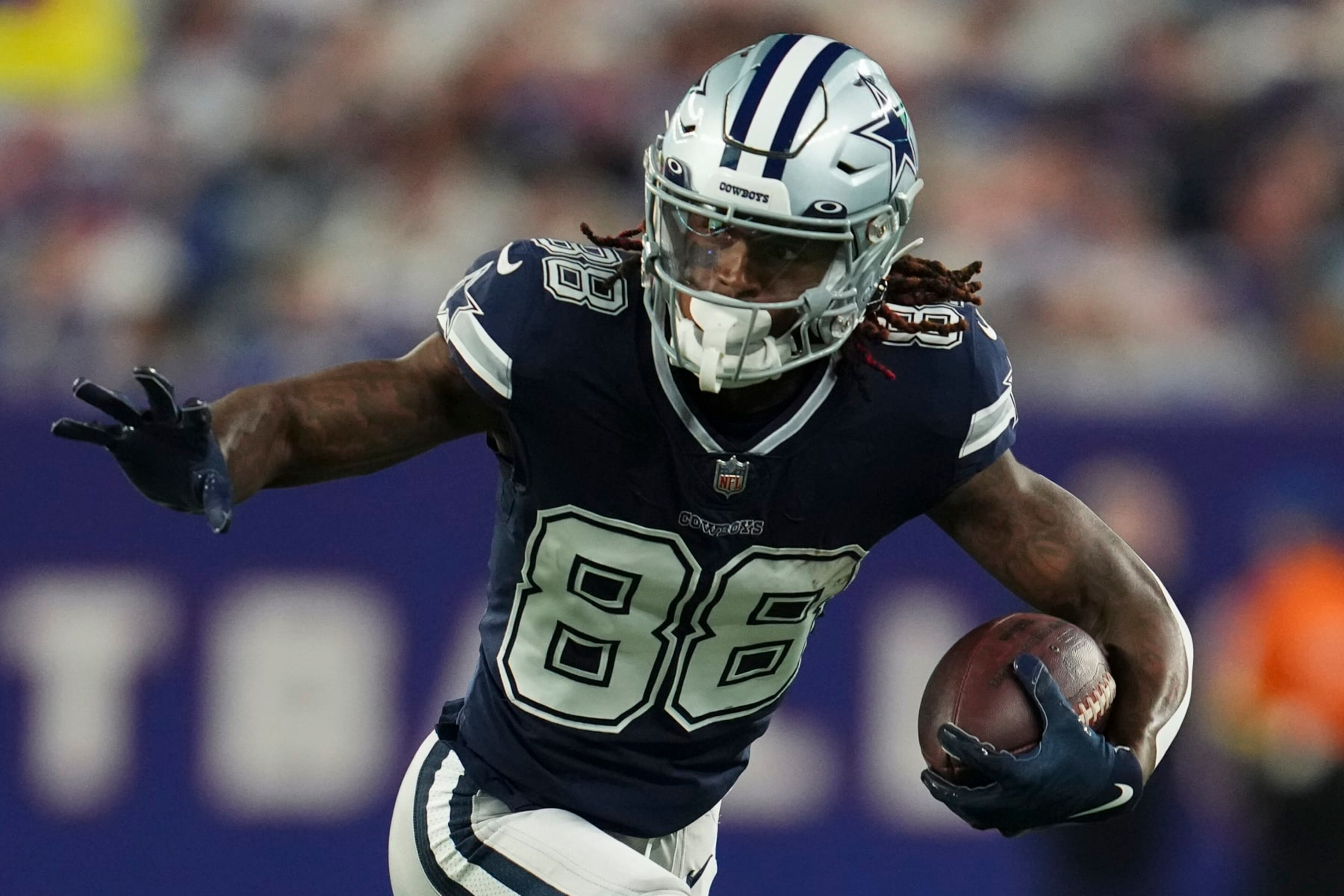 EAST RUTHERFORD, NJ - SEPTEMBER 26: CeeDee Lamb #88 of the Dallas Cowboys runs the ball against the New York Giants at MetLife Stadium on September 26, 2022 in East Rutherford, New Jersey. (Photo by Cooper Neill/Getty Images)