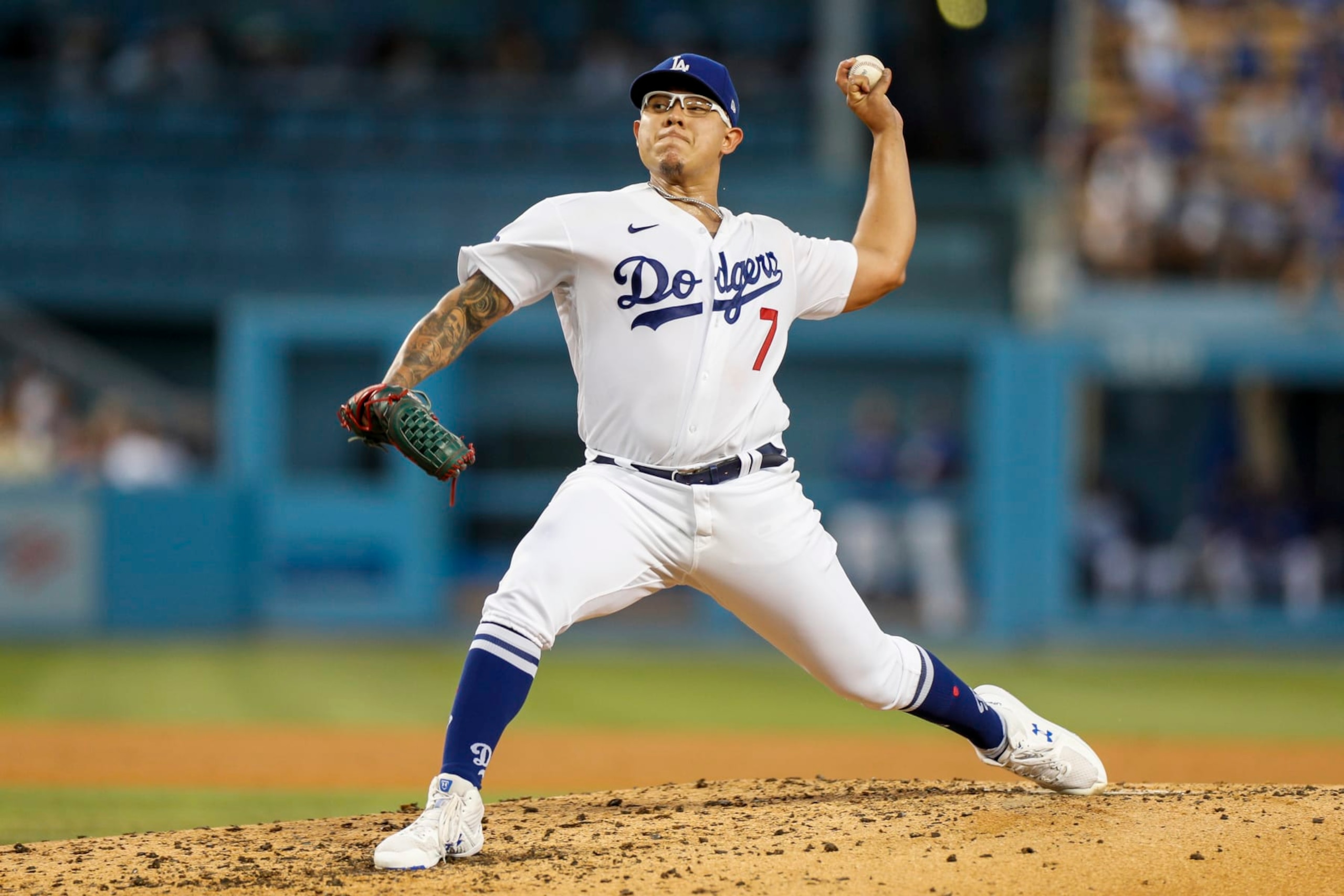 LOS ANGELES, CA - SEPTEMBER 03: Los Angeles Dodgers starting pitcher Julio Urias (7) pitches the ball during a regular season game between the San Diego Padres and Los Angeles Dodgers on September 03, 2022, at Dodger Stadium in Los Angeles, CA. (Photo by Brandon Sloter/Icon Sportswire via Getty Images)