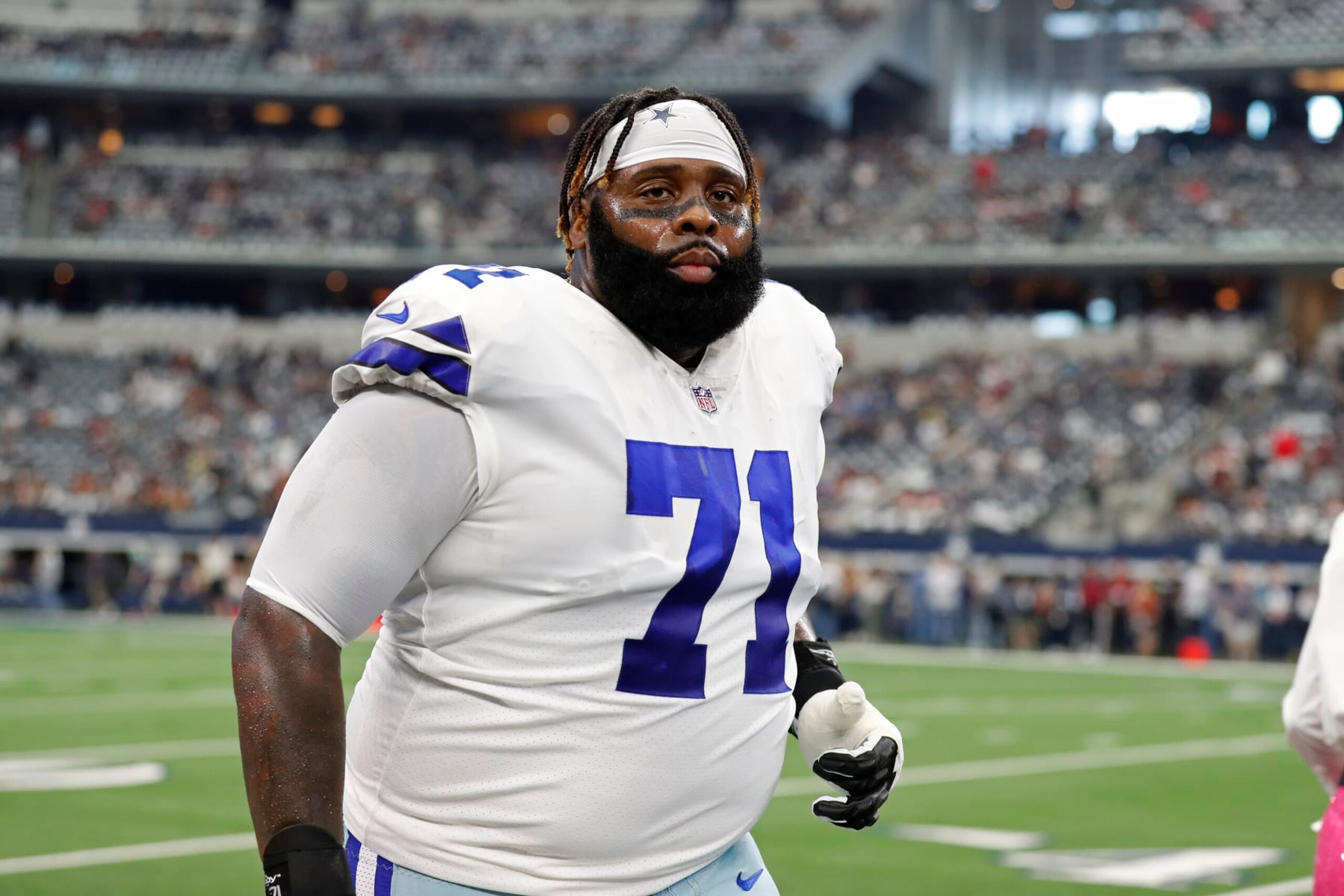 Dallas Cowboys offensive tackle Jason Peters (71) warms up before an NFL football game against the Washington Commanders, Sunday, Oct. 2, 2022, in Arlington. (AP Photo/Tyler Kaufman) Dallas Cowboys offensive tackle Jason Peters (71) warms up before an NFL football game against the Washington Commanders, Sunday, Oct. 2, 2022, in Arlington. (AP Photo/Tyler Kaufman)