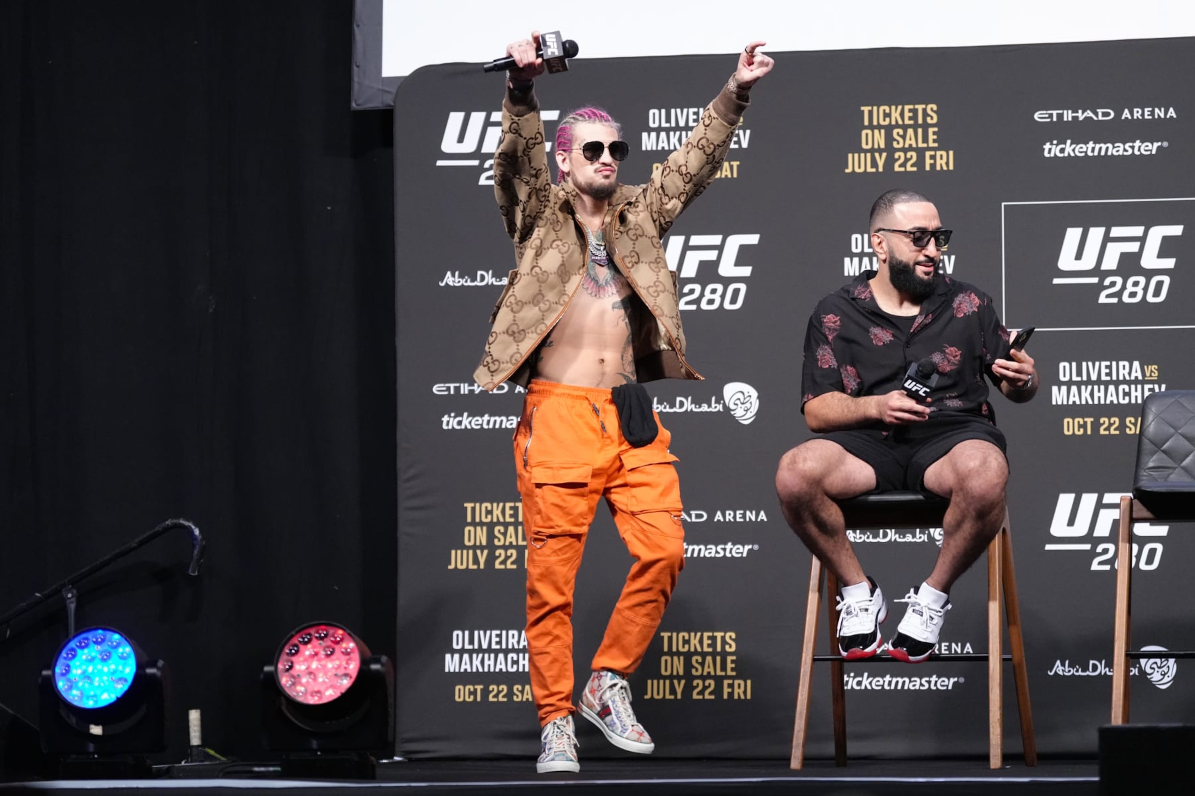 LONDON, ENGLAND - JULY 22: Sean O'Malley walks on stage during the UFC 280 Press Conference at O2 Arena on July 22, 2022 in London, England. (Photo by Jeff Bottari/Zuffa LLC) LONDON, ENGLAND - JULY 22: Sean O'Malley walks on stage during the UFC 280 Press Conference at O2 Arena on July 22, 2022 in London, England. (Photo by Jeff Bottari/Zuffa LLC)