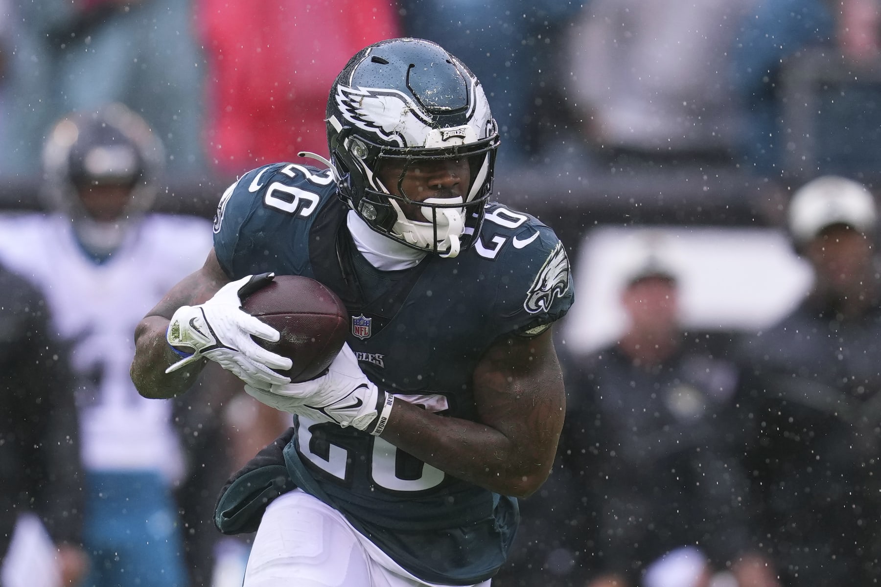 PHILADELPHIA, PA - OCTOBER 02: Miles Sanders #26 of the Philadelphia Eagles runs with the ball against the Jacksonville Jaguars at Lincoln Financial Field on October 2, 2022 in Philadelphia, Pennsylvania. (Photo by Mitchell Leff/Getty Images)