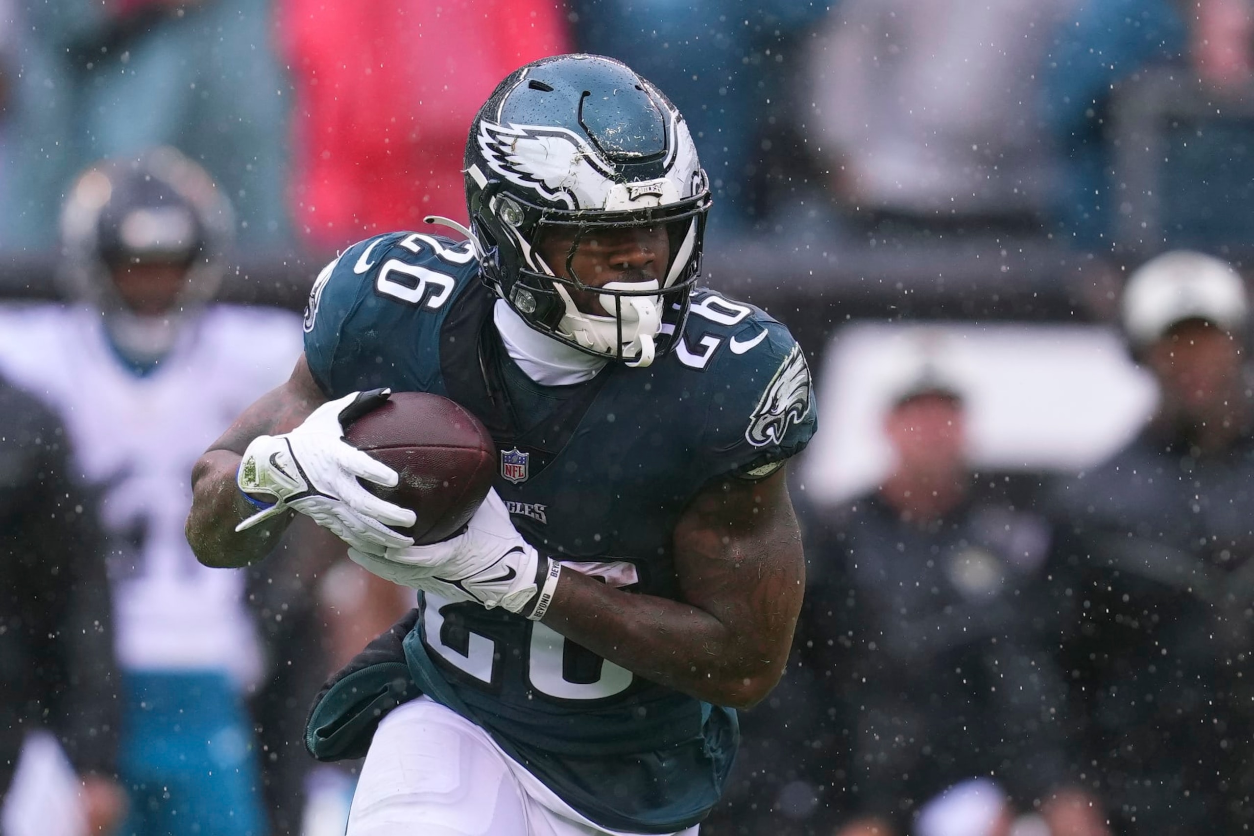 PHILADELPHIA, PA - OCTOBER 02: Miles Sanders #26 of the Philadelphia Eagles runs with the ball against the Jacksonville Jaguars at Lincoln Financial Field on October 2, 2022 in Philadelphia, Pennsylvania. (Photo by Mitchell Leff/Getty Images)