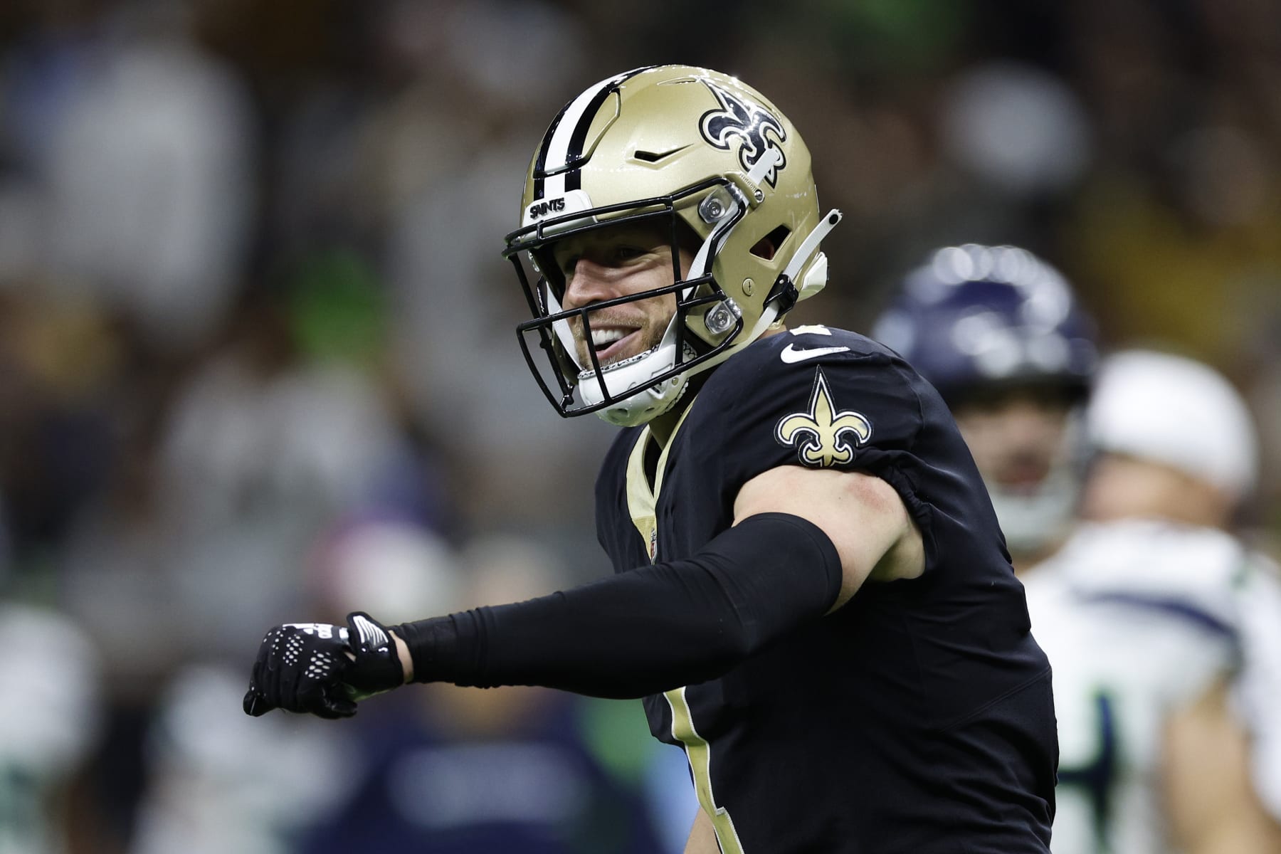 NEW ORLEANS, LOUISIANA - OCTOBER 09: Taysom Hill #7 of the New Orleans Saints scores a touchdown in the second quarter of the game against the Seattle Seahawks at Caesars Superdome on October 09, 2022 in New Orleans, Louisiana. (Photo by Chris Graythen/Getty Images)