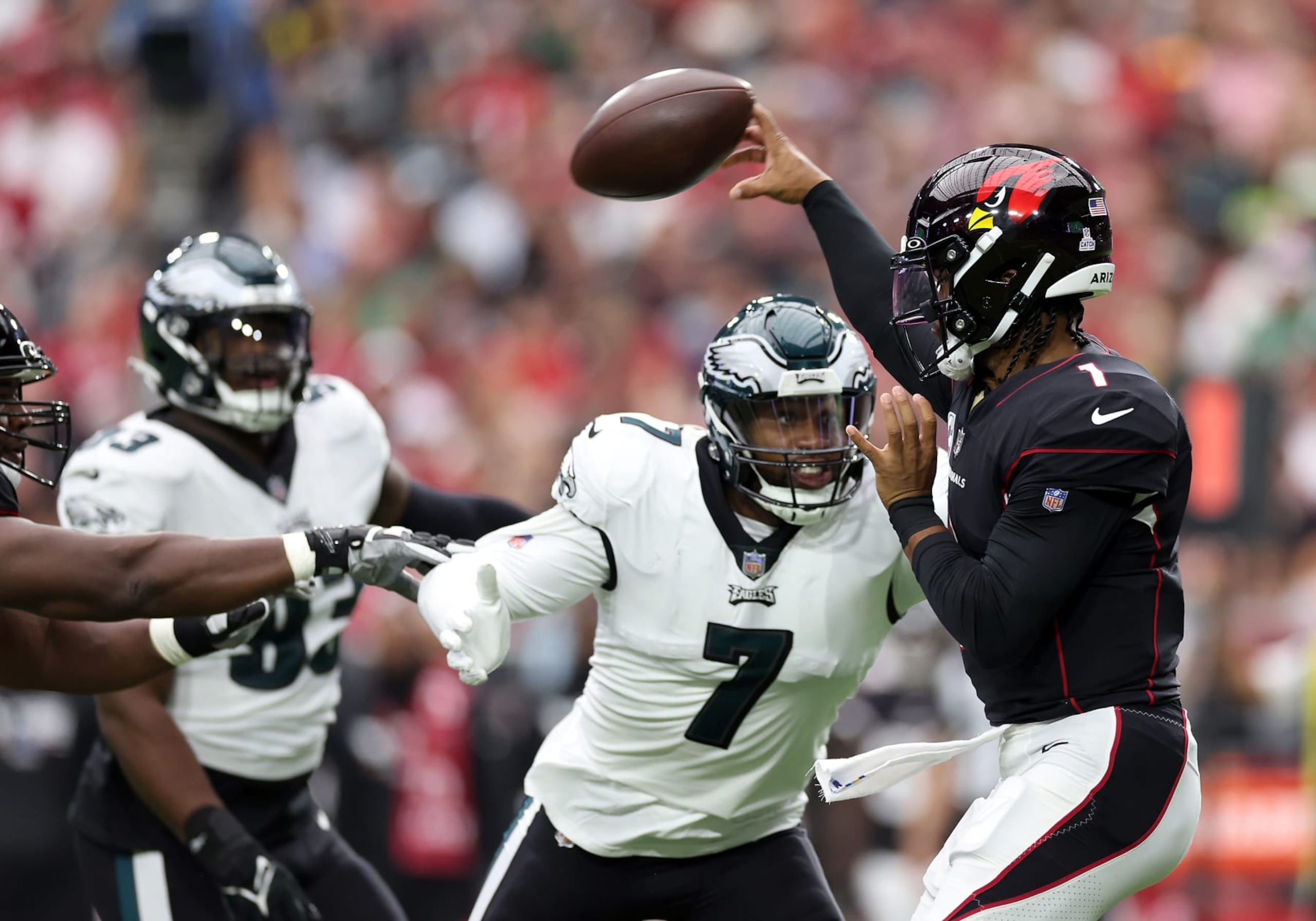 GLENDALE, ARIZONA - OCTOBER 09: Haason Reddick #7 of the Philadelphia Eagles pressures Kyler Murray #1 of the Arizona Cardinals during the first quarter at State Farm Stadium on October 09, 2022 in Glendale, Arizona. (Photo by Christian Petersen/Getty Images)