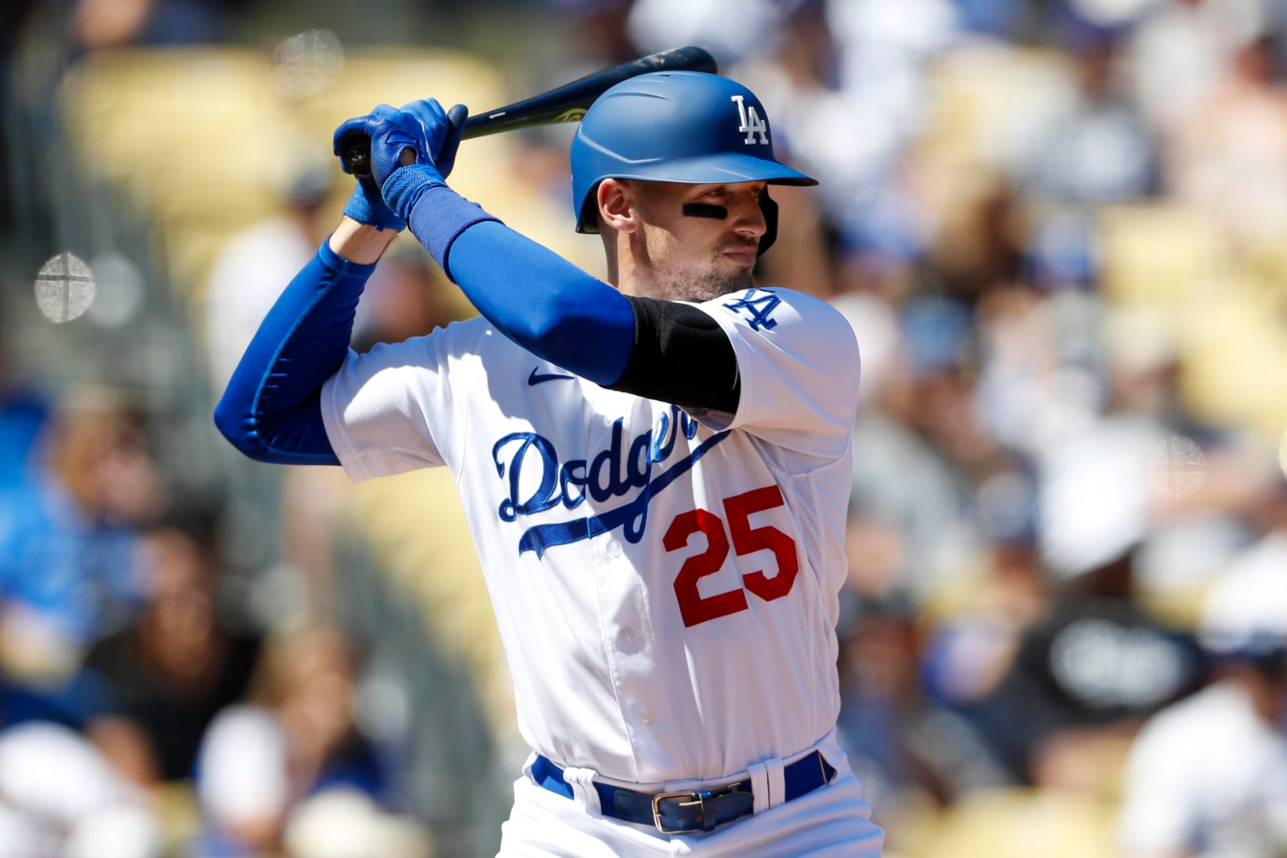 LOS ANGELES, CA - SEPTEMBER 20: Los Angeles Dodgers left fielder Trayce Thompson (25) waits for the pitch during game 1 of a doubleheader between the Arizona Diamondbacks and Los Angeles Dodgers on September 20, 2022, at Dodger Stadium in Los Angeles, CA. (Photo by Brandon Sloter/Icon Sportswire via Getty Images)