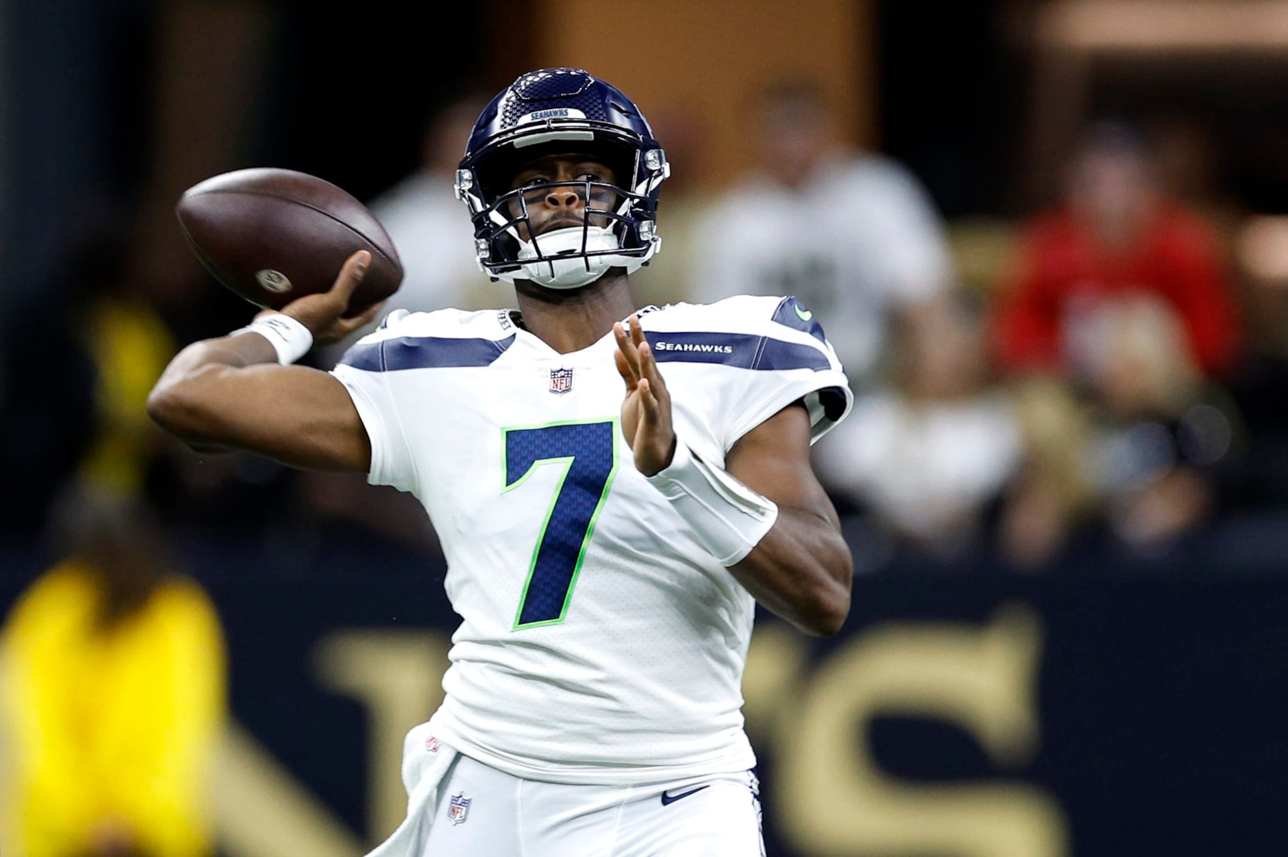 NEW ORLEANS, LOUISIANA - OCTOBER 09: Geno Smith #7 of the Seattle Seahawks throws the ball during the first half against the New Orleans Saints at Caesars Superdome on October 09, 2022 in New Orleans, Louisiana. (Photo by Chris Graythen/Getty Images)
