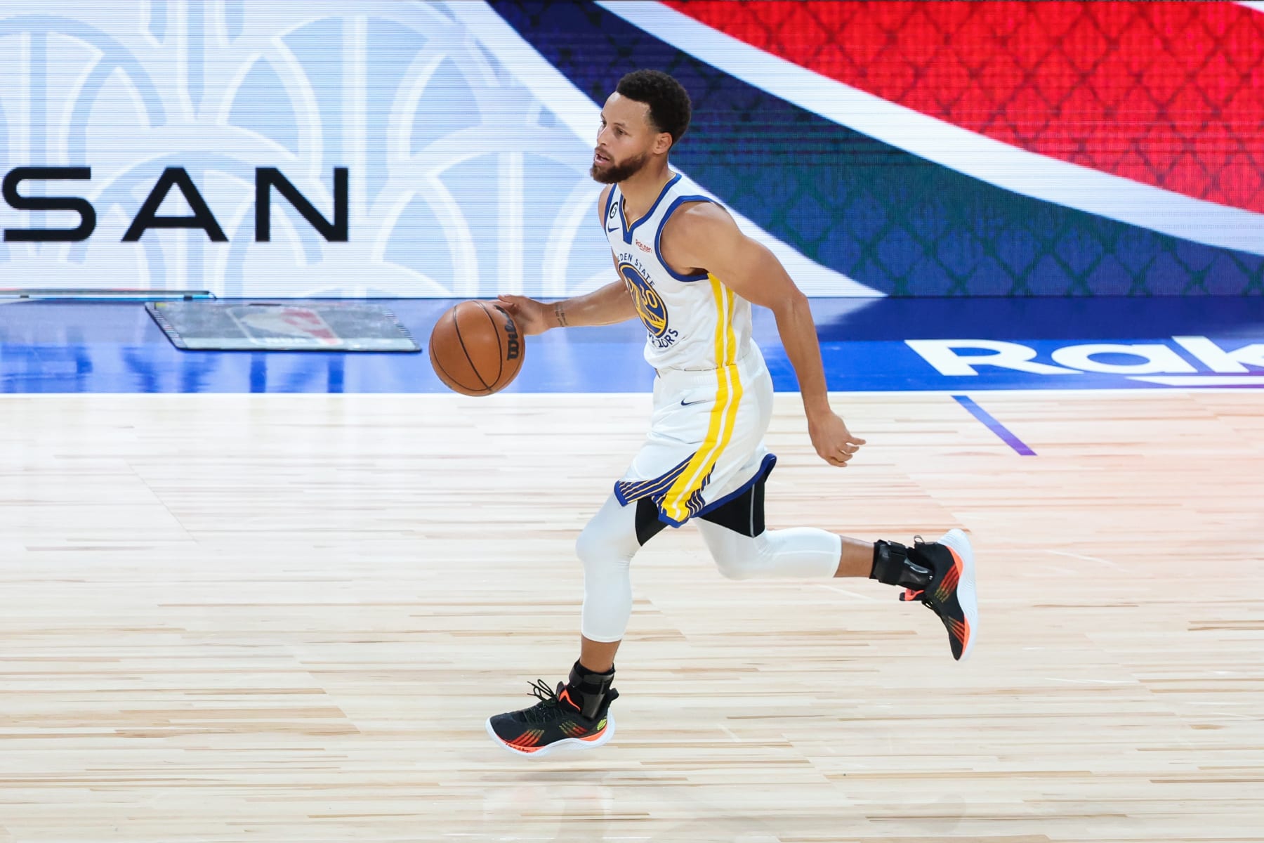 SAITAMA, JAPAN - OCTOBER 02: Stephen Curry #30 of the Golden State Warriors dribbles the ball during the Washington Wizards v Golden State Warriors - NBA Japan Games at Saitama Super Arena on October 02, 2022 in Saitama, Japan.  NOTE TO USER: User expressly acknowledges and agrees that, by downloading and or using this Photograph, user is consenting to the terms and conditions of the Getty Images License Agreement.    (Photo by Takashi Aoyama/Getty Images)