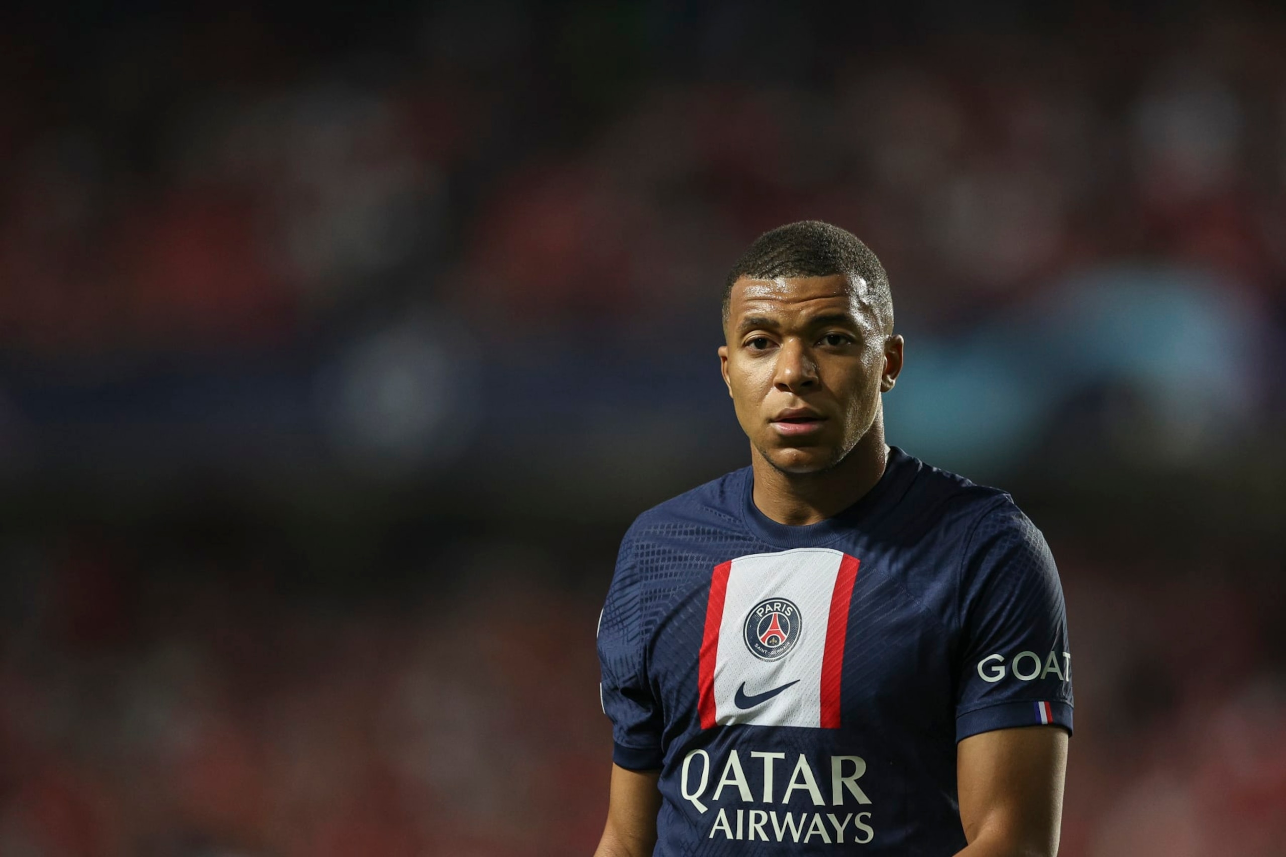 LISBON, PORTUGAL - OCTOBER 05: Kylian Mbappe of Paris Saint-Germain during the UEFA Champions League group H match between SL Benfica and Paris Saint-Germain at Estadio do Sport Lisboa e Benfica on October 5, 2022 in Lisbon, Portugal. (Photo by Carlos Rodrigues/Getty Images)