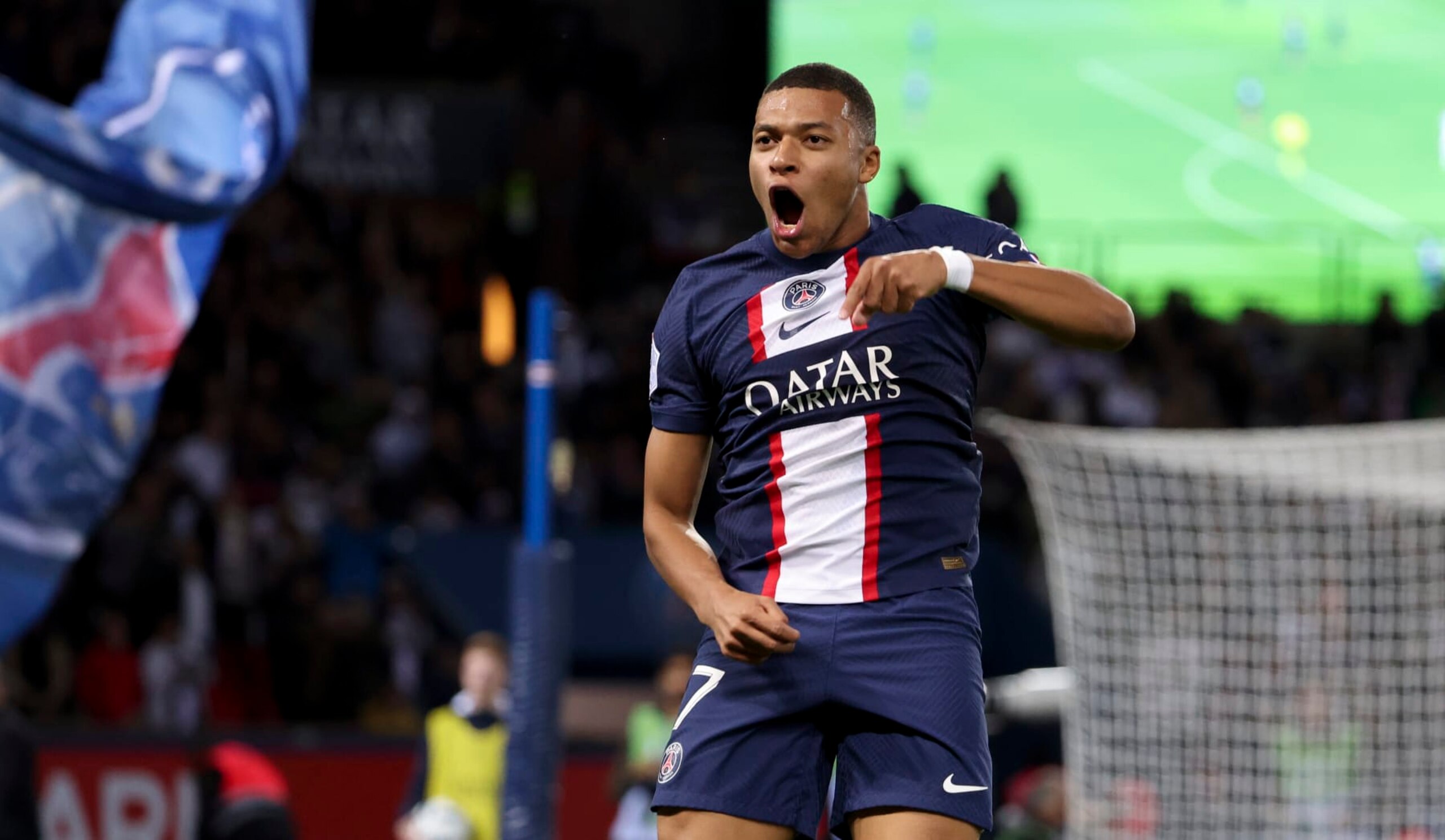 PARIS, FRANCE - OCTOBER 1: Kylian Mbappe of PSG celebrates his goal during the Ligue 1 match between Paris Saint-Germain (PSG) and OGC Nice (OGCN) at Parc des Princes stadium on October 1, 2022 in Paris, France. (Photo by Jean Catuffe/Getty Images)