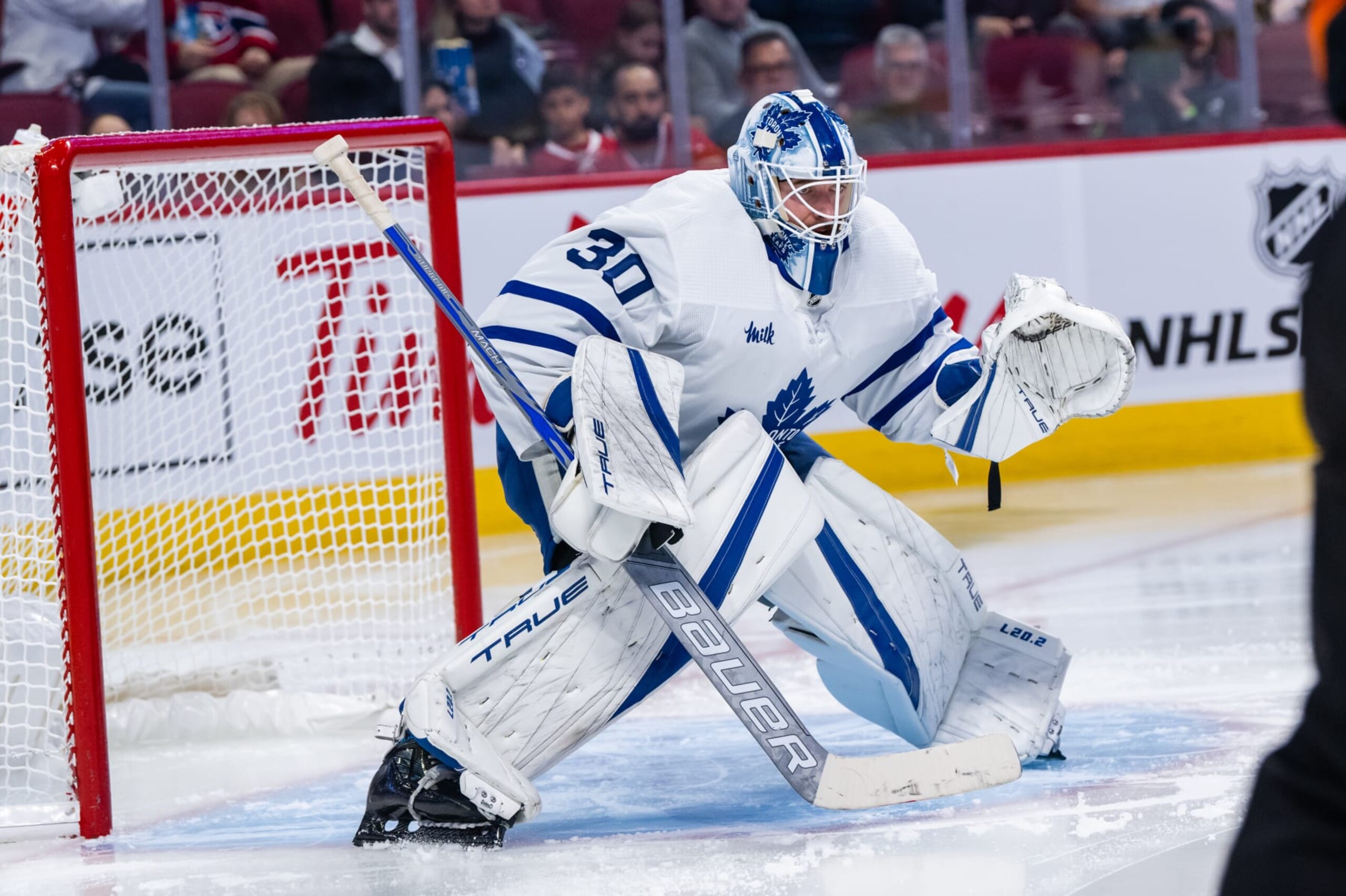 MONTREAL, QC - OCTOBER 03:  Matt Murray (30) of the Toronto Maple Leafs tends net during the second period of the NHL pre-season game between the Toronto Maple Leafs and the Montreal Canadiens on October 3, 2022, at the Bell Centre in Montreal, QC (Photo by Vincent Ethier/Icon Sportswire via Getty Images)