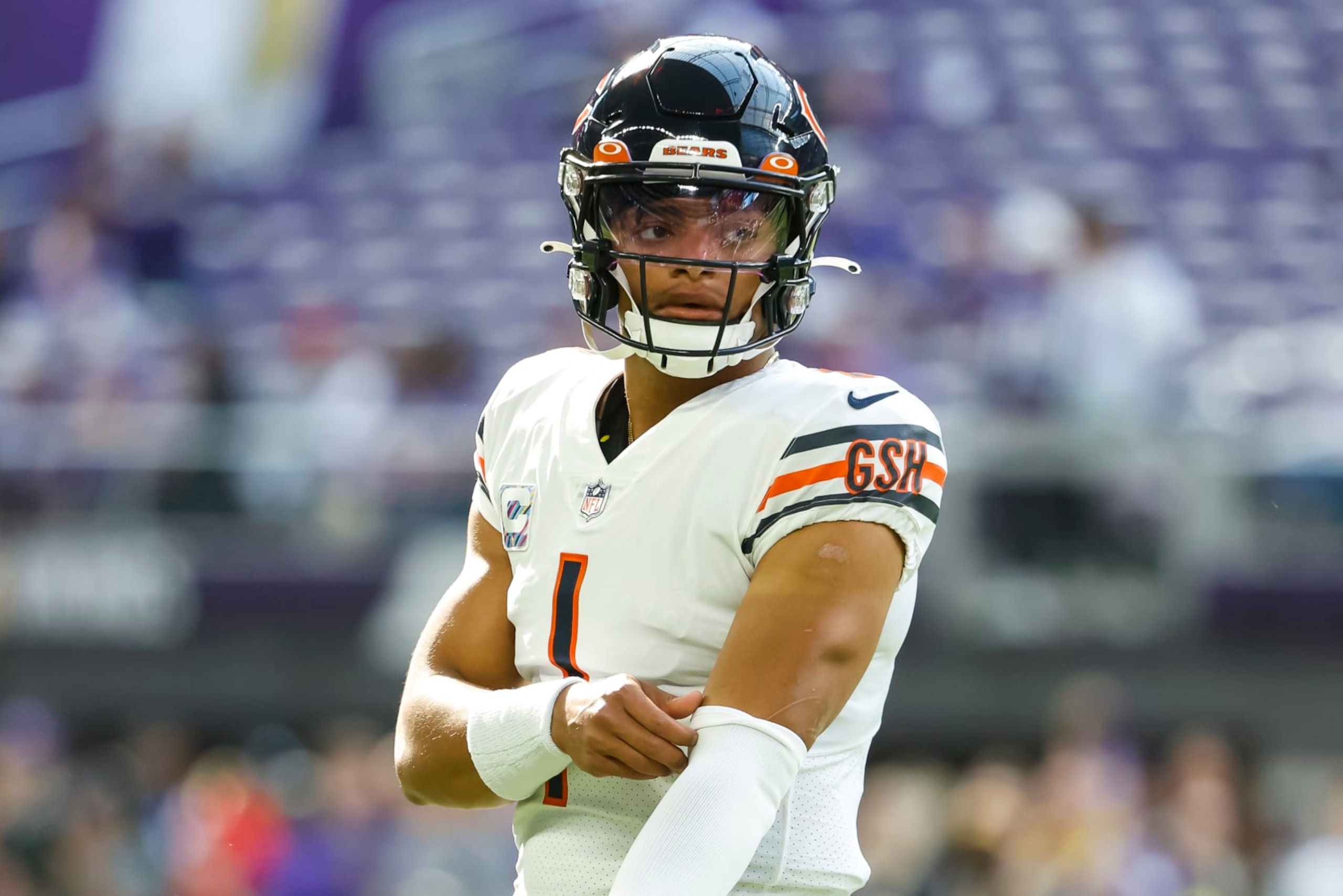MINNEAPOLIS - OCTOBER 09: Justin Fields #1 of the Chicago Bears looks on before the start of the game against the Minnesota Vikings at U.S. Bank Stadium in Minneapolis, Minnesota. The Vikings defeated the Bears 29-22. (Photo by David Berding/Getty Images).