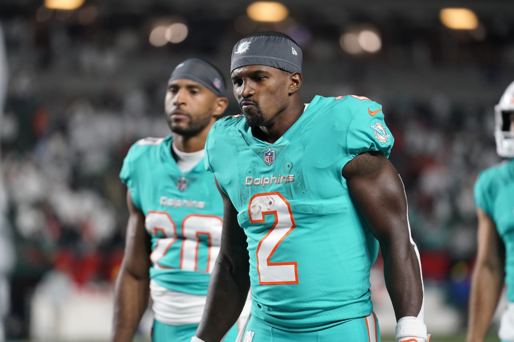 Miami Dolphins' Chase Edmonds leaves the field following an NFL football game against the Cincinnati Bengals, Thursday, Sept. 29, 2022, in Cincinnati. (AP Photo/Joshua A. Bickel)