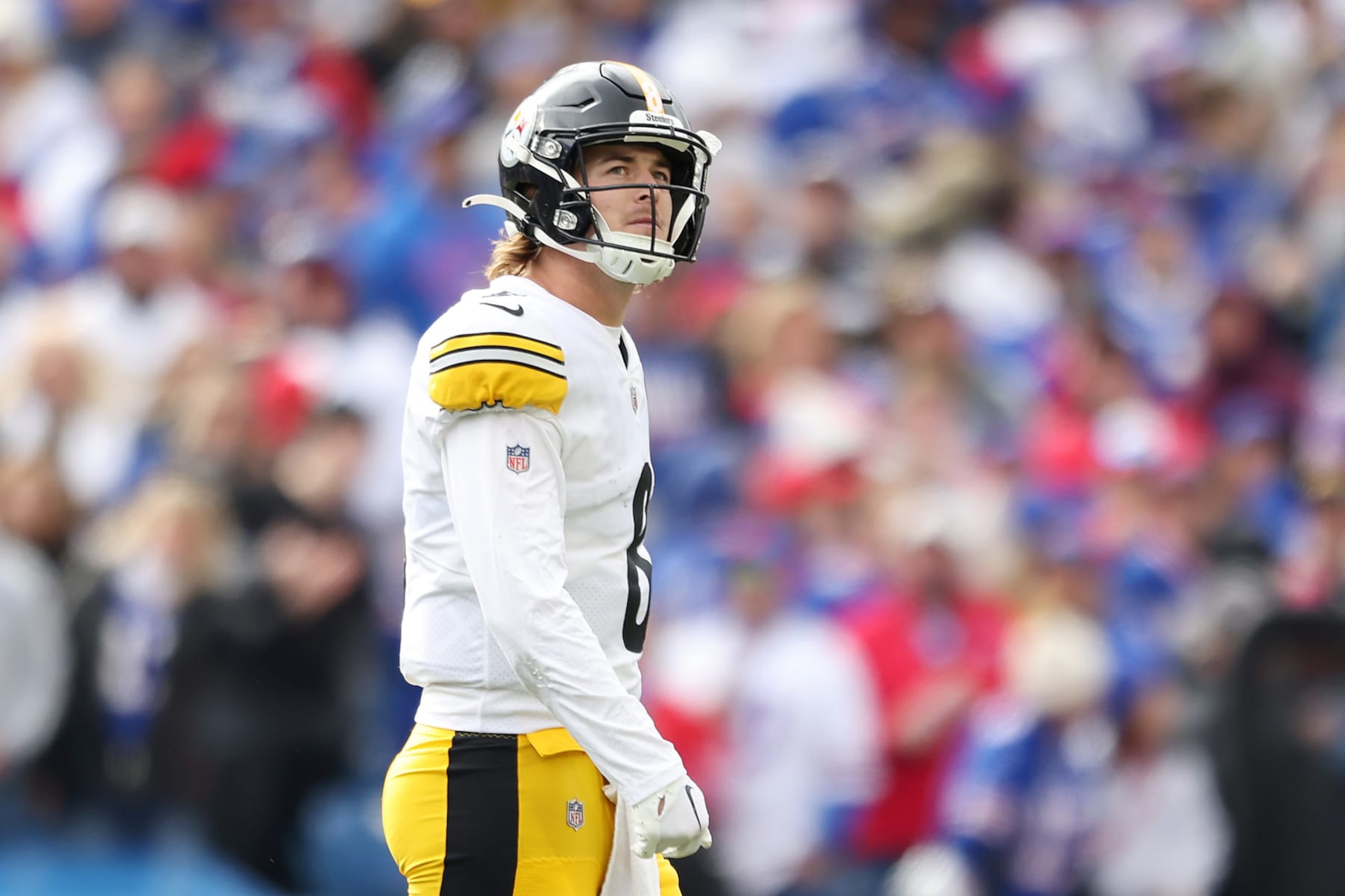 ORCHARD PARK, NEW YORK - OCTOBER 09: Kenny Pickett #8 of the Pittsburgh Steelers looks on against the Buffalo Bills during the third quarter at Highmark Stadium on October 09, 2022 in Orchard Park, New York. (Photo by Bryan M. Bennett/Getty Images)
