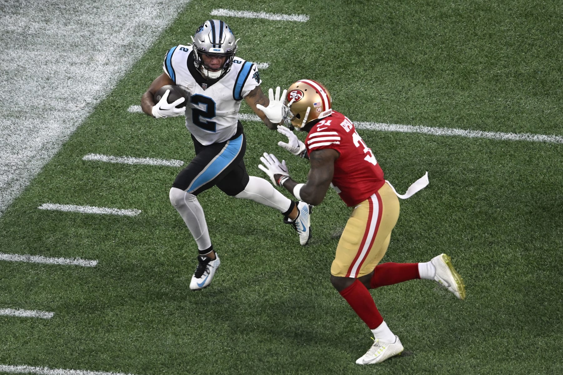 CHARLOTTE, NORTH CAROLINA - OCTOBER 09: Tashaun Gipson Sr. #31 of the San Francisco 49ers pushes DJ Moore #2 of the Carolina Panthers out of bounds in the fourth quarter of the game at Bank of America Stadium on October 09, 2022 in Charlotte, North Carolina. (Photo by Eakin Howard/Getty Images)