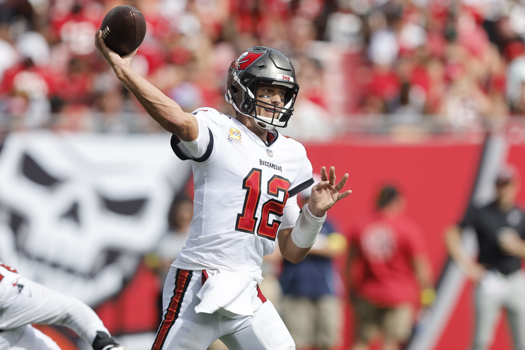 TAMPA, FL - OCTOBER 09: Tampa Bay Buccaneers Quarterback Tom Brady (12) throws a pass during the regular season game between the Atlanta Falcons and the Tampa Bay Buccaneers on October 09, 2022 at Raymond James Stadium in Tampa, Florida. (Photo by Cliff Welch/Icon Sportswire via Getty Images)