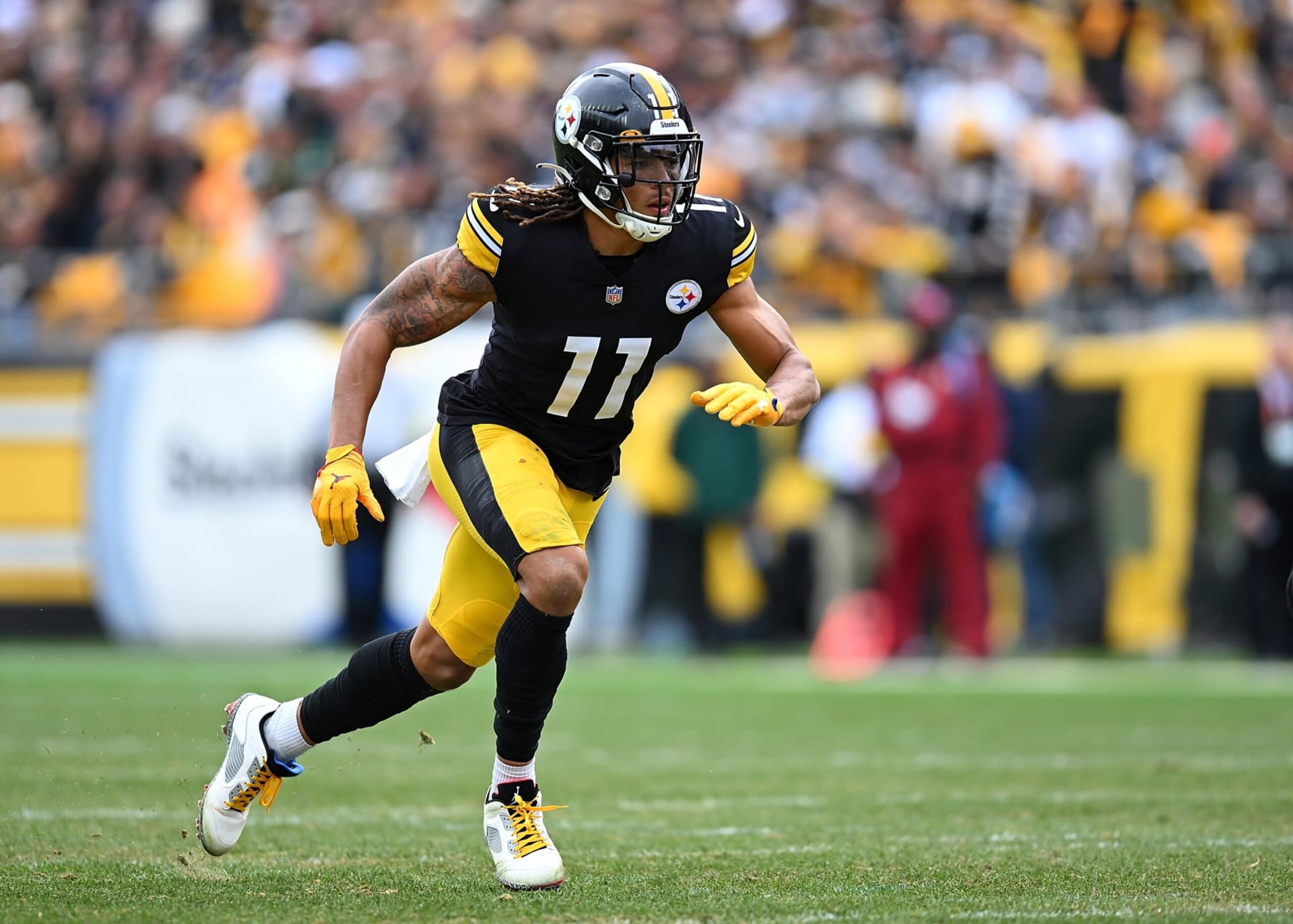 PITTSBURGH, PA - OCTOBER 02:  Chase Claypool #11 of the Pittsburgh Steelers in action during the game against the  New York Jets at Acrisure Stadium on October 2, 2022 in Pittsburgh, Pennsylvania. (Photo by Joe Sargent/Getty Images)