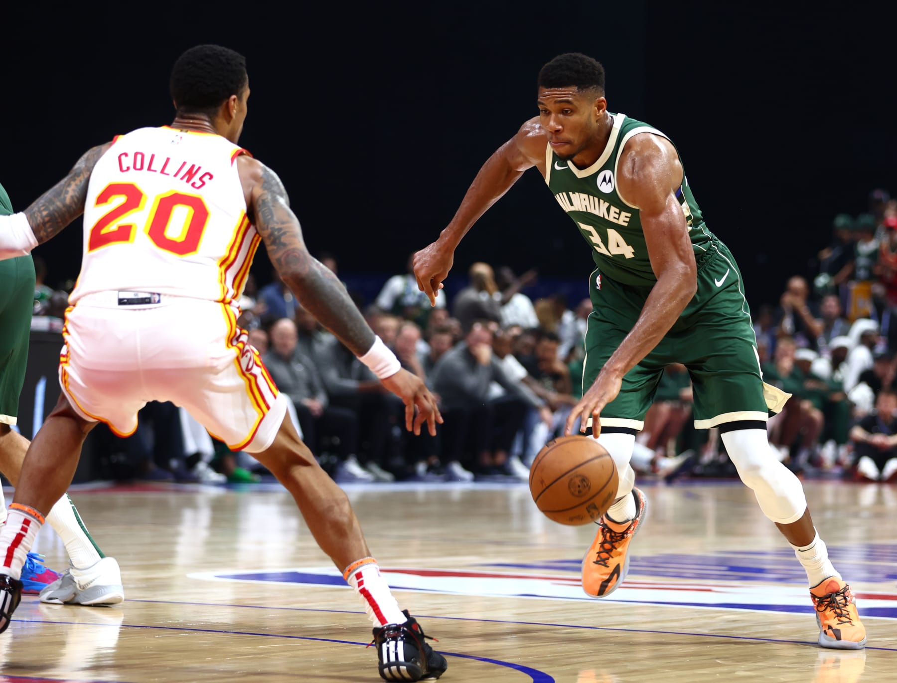 ABU DHABI, UNITED ARAB EMIRATES - OCTOBER 06: Giannis Antetokounmpo#34 of Milwaukee Bucks handles the ball during a preseason NBA game between Atlanta Hawks and Milwaukee Bucks at Etihad Arena on October 06, 2022 in Abu Dhabi, United Arab Emirates. (Photo by Francois Nel/Getty Images)