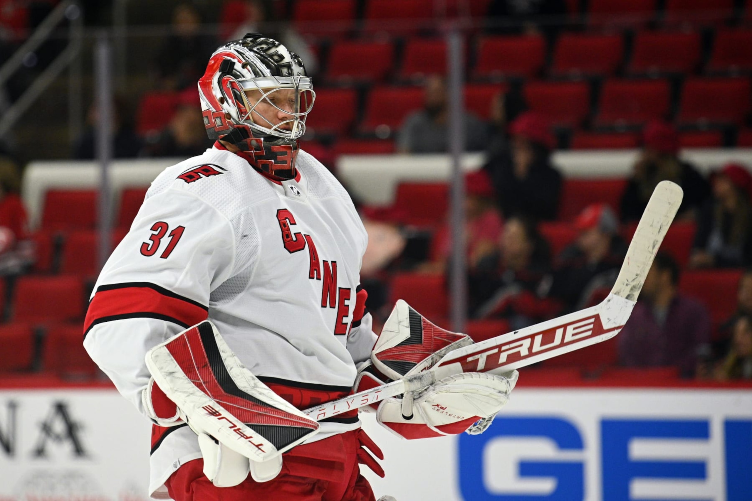 RALEIGH, NC - SEPTEMBER 27: Carolina Hurricanes Goalie Frederik Andersen (31) returns to the crease after a stoppage of play during the preseason game between the Tampa Bay Lightning and the Carolina Hurricanes on September 27, 2022 at PNC Arena in Raleigh, North Carolina. (Photo by Katherine Gawlik/Icon Sportswire via Getty Images)