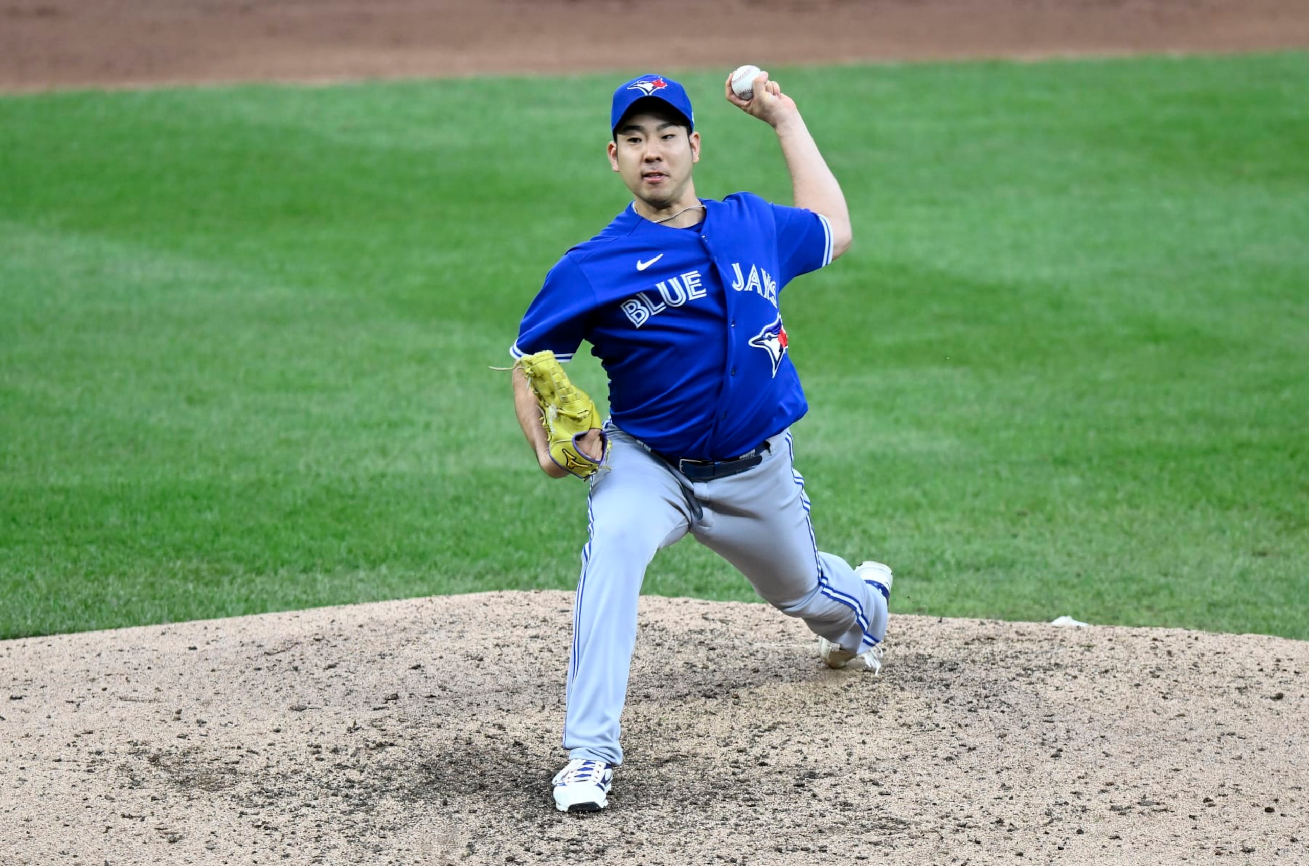 BALTIMORE, MARYLAND - OCTOBER 05: Yusei Kikuchi #16 of the Toronto Blue Jays pitches in the sixth inning against the Baltimore Orioles during game two of a doubleheader at Oriole Park at Camden Yards on October 05, 2022 in Baltimore, Maryland. (Photo by Greg Fiume/Getty Images)
