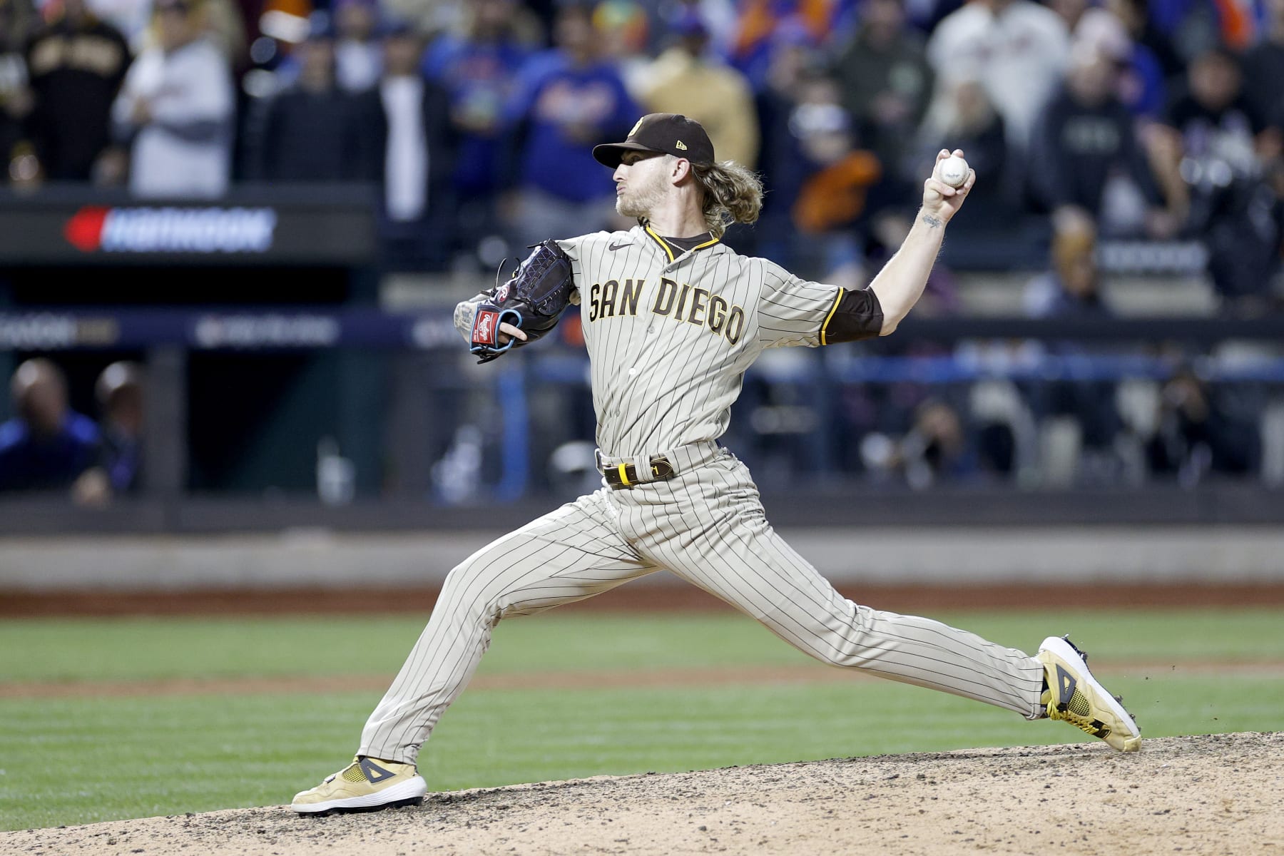 NEW YORK, NEW YORK - OCTOBER 09: Josh Hader #71 of the San Diego Padres throws a pitch against the New York Mets during the ninth inning in game three of the National League Wild Card Series at Citi Field on October 09, 2022 in the Flushing neighborhood of the Queens borough of New York City. (Photo by Sarah Stier/Getty Images)