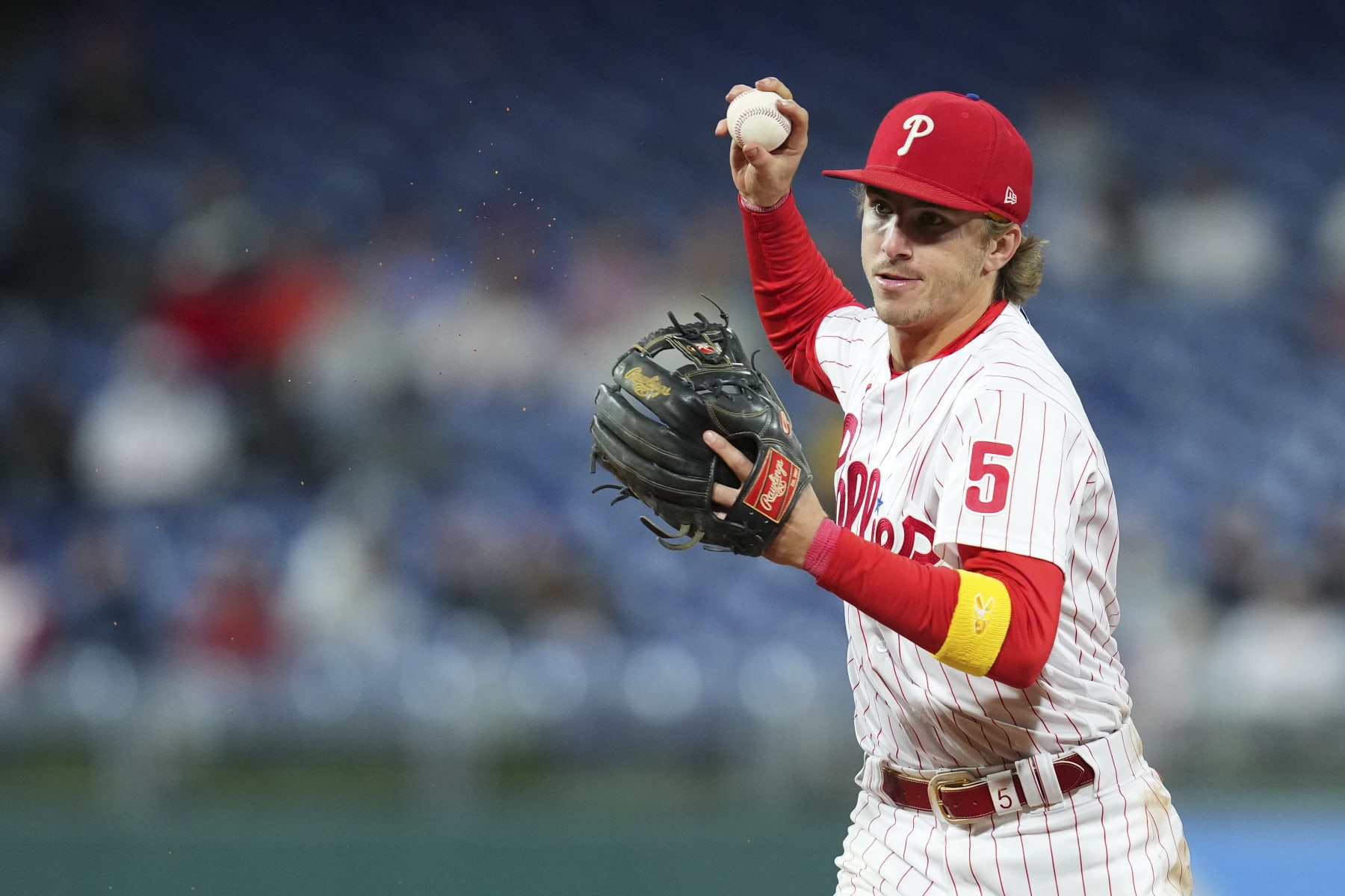 PHILADELPHIA, PA - SEPTEMBER 23: Bryson Stott #5 of the Philadelphia Phillies throws the ball to first base against the Atlanta Braves at Citizens Bank Park on September 23, 2022 in Philadelphia, Pennsylvania. The Phillies defeated the Braves 9-1. (Photo by Mitchell Leff/Getty Images)