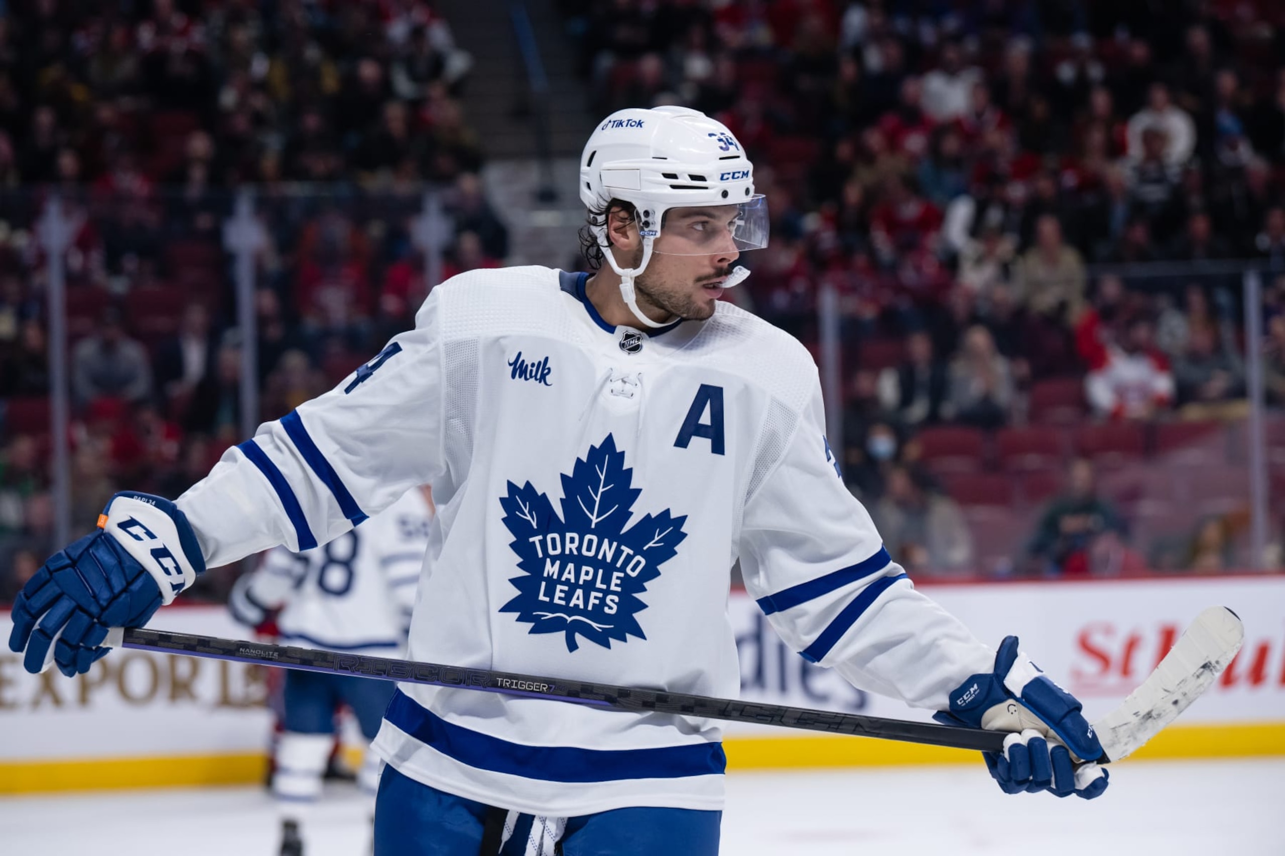 MONTREAL, QC - OCTOBER 03:  Auston Matthews (34) of the Toronto Maple Leafs looks on during the first period of the NHL pre-season game between the Toronto Maple Leafs and the Montreal Canadiens on October 3, 2022, at the Bell Centre in Montreal, QC (Photo by Vincent Ethier/Icon Sportswire via Getty Images)