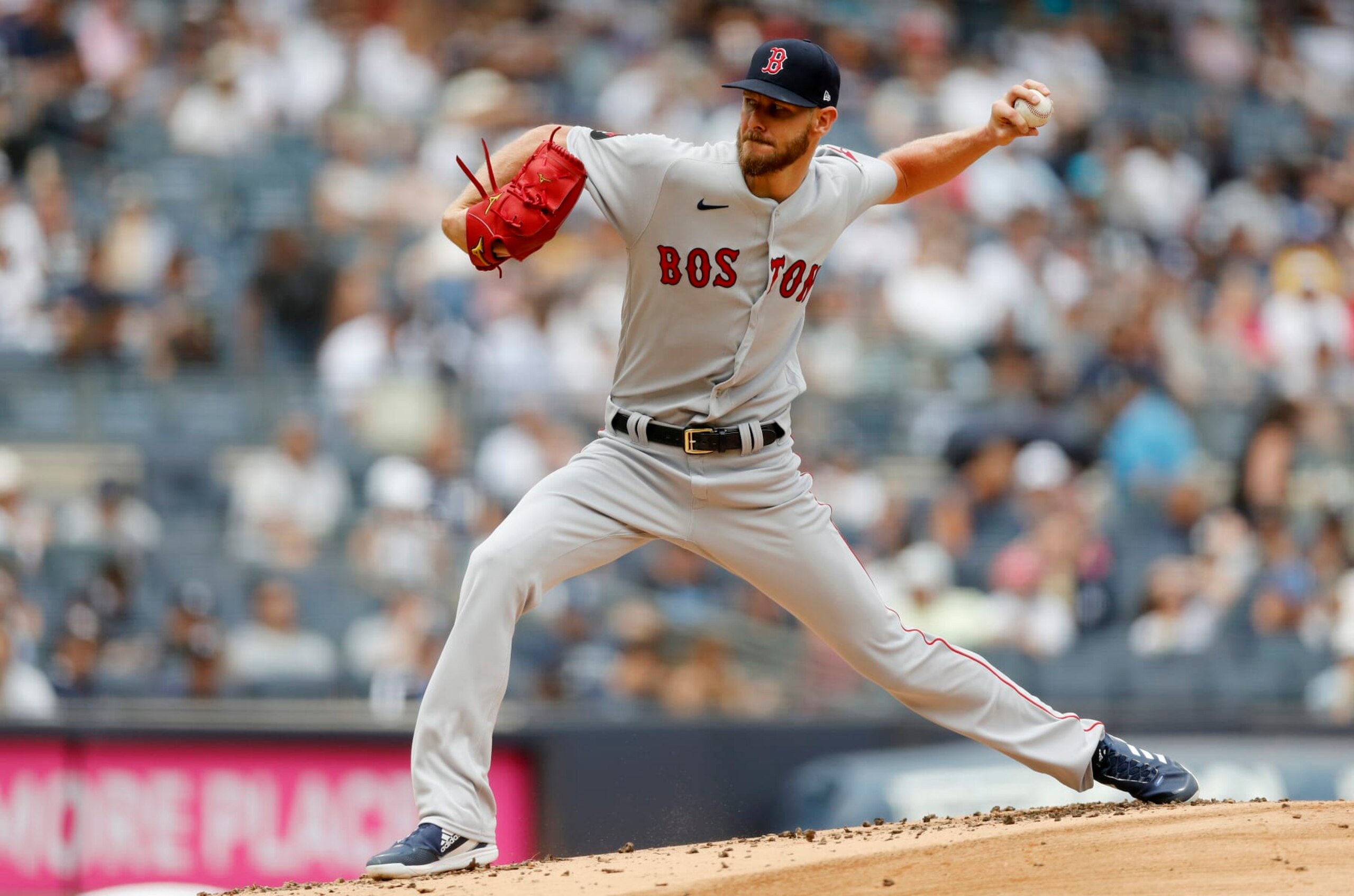 NEW YORK, NEW YORK - JULY 17: (NEW YIRK DAILIES OUT)  Chris Sale #41 of the Boston Red Sox in action against the New York Yankees at Yankee Stadium on July 17, 2022 in New York City. (Photo by Jim McIsaac/Getty Images)