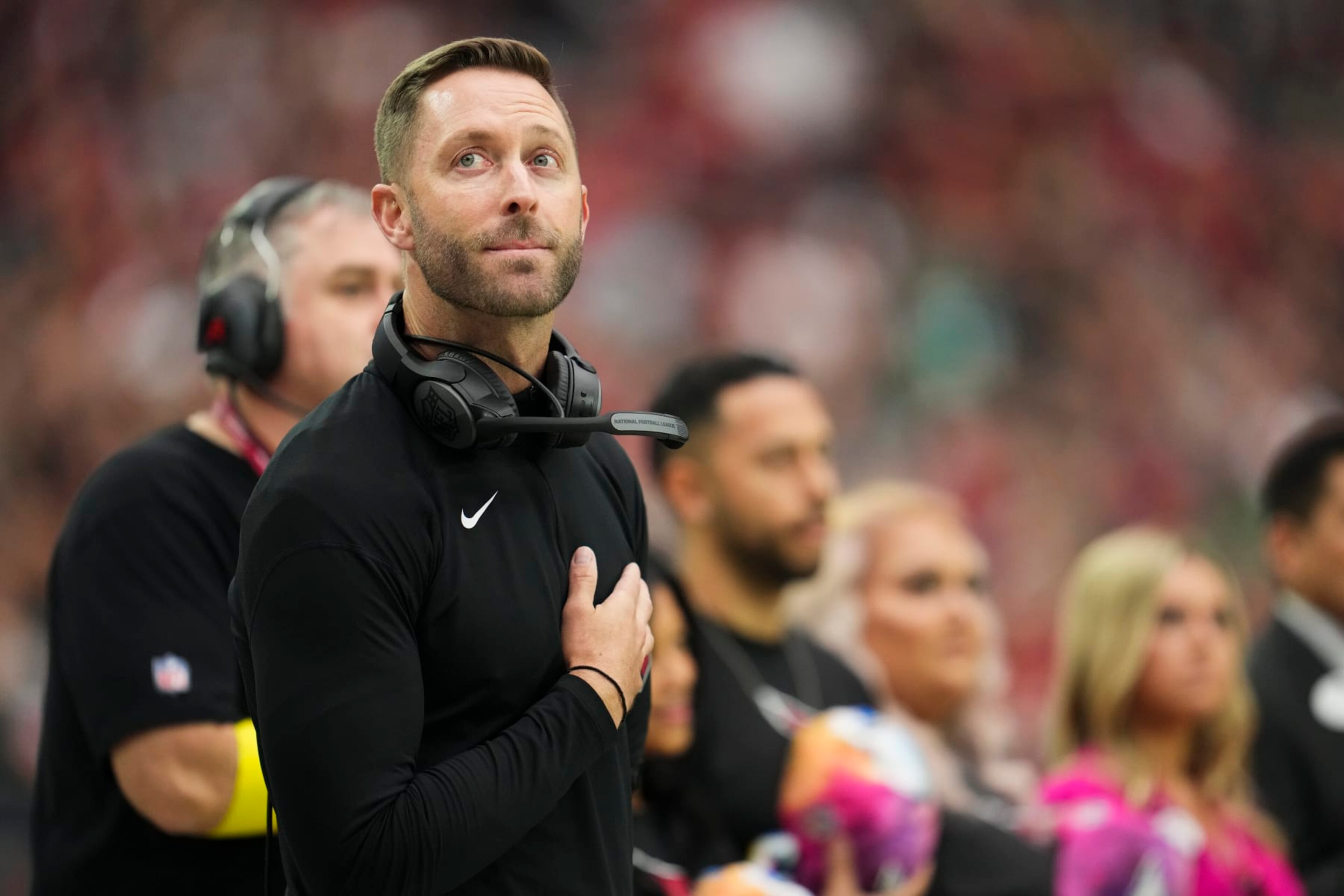 GLENDALE, AZ - OCTOBER 09: head coach Kliff Kingsbury of the Arizona Cardinals stands during the national anthem against the Philadelphia Eagles at State Farm Stadium on October 9, 2022 in Glendale, Arizona. (Photo by Cooper Neill/Getty Images) GLENDALE, AZ - OCTOBER 09: head coach Kliff Kingsbury of the Arizona Cardinals stands during the national anthem against the Philadelphia Eagles at State Farm Stadium on October 9, 2022 in Glendale, Arizona. (Photo by Cooper Neill/Getty Images)