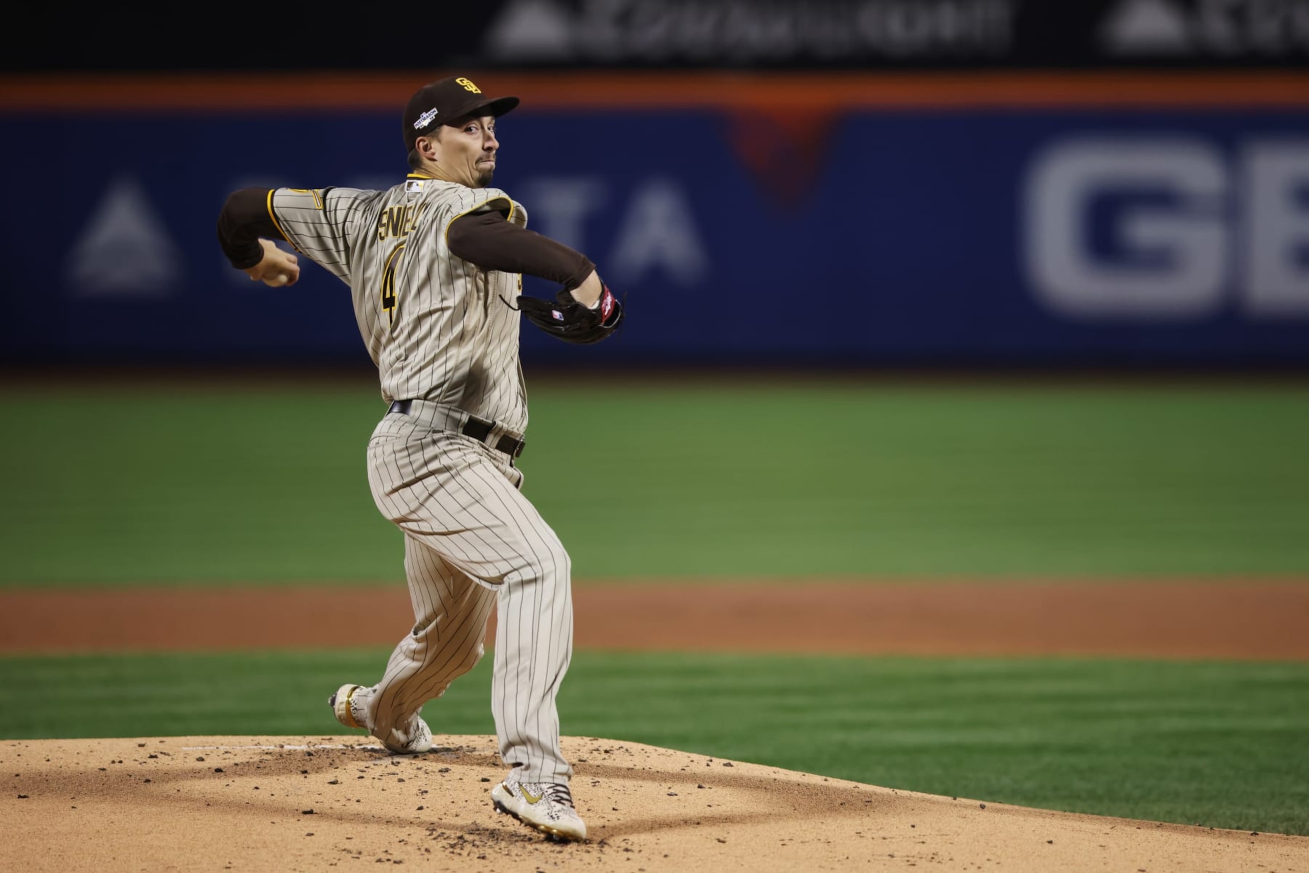 NEW YORK, NY - OCTOBER 08: Blake Snell #4 of the San Diego Padres pitches in the first inning during the Wild Card Series game between the San Diego Padres and the New York Mets at Citi Field on Saturday, October 8, 2022 in New York, New York. (Photo by Rob Tringali/MLB Photos via Getty Images)