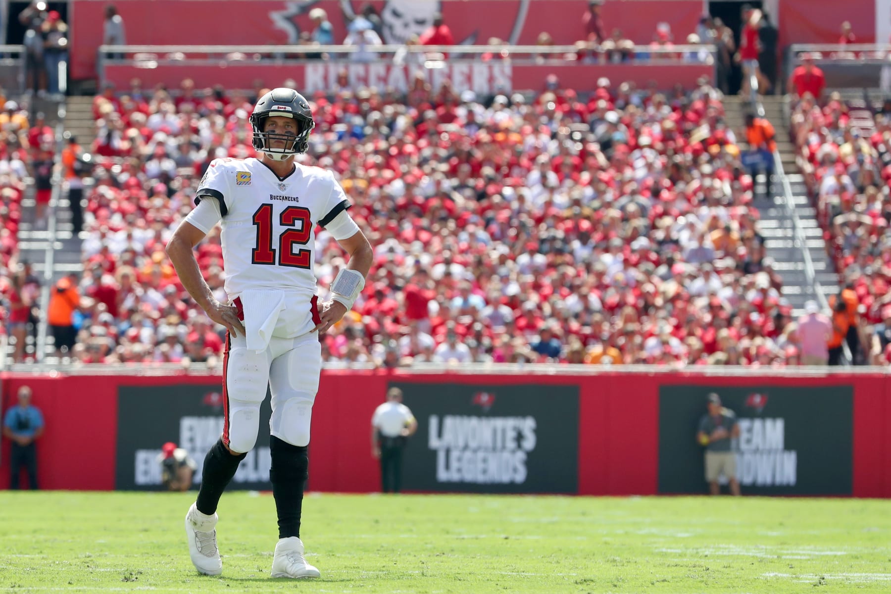 TAMPA, FL - OCTOBER 09: Tampa Bay Buccaneers Quarterback Tom Brady (12) looks into the stands alone during the regular season game between the Atlanta Falcons and the Tampa Bay Buccaneers on October 09, 2022 at Raymond James Stadium in Tampa, Florida. (Photo by Cliff Welch/Icon Sportswire via Getty Images)