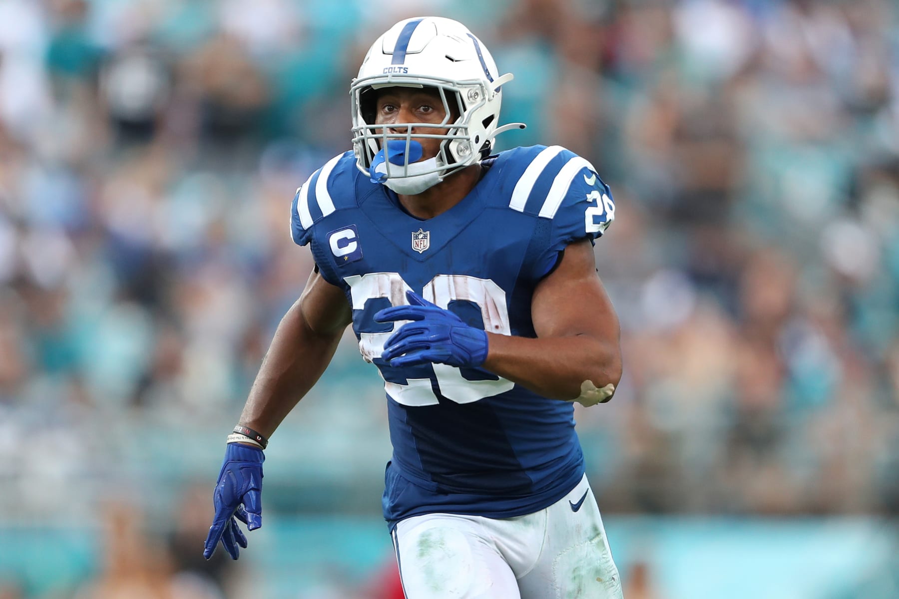 JACKSONVILLE, FLORIDA - SEPTEMBER 18: Jonathan Taylor #28 of the Indianapolis Colts in action during the second half against the Jacksonville Jaguars at TIAA Bank Field on September 18, 2022 in Jacksonville, Florida. (Photo by Courtney Culbreath/Getty Images)