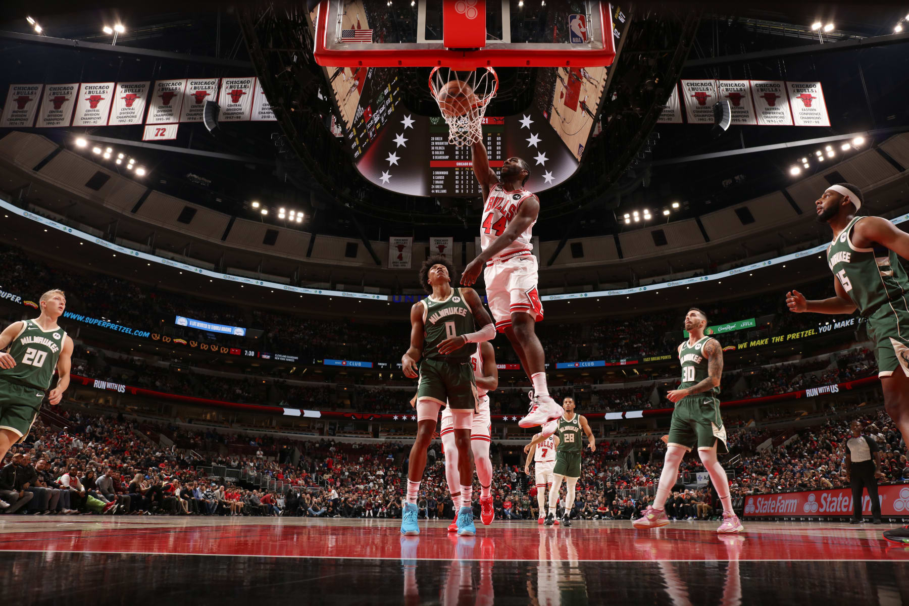 CHICAGO, IL - OCTOBER 11: Patrick Williams #44 of the Chicago Bulls goes to the basket against the Milwaukee Bucks during a preseason game on October 11, 2022 at the United Center in Chicago, Illinois. NOTE TO USER: User expressly acknowledges and agrees that, by downloading and or using this photograph, user is consenting to the terms and conditions of the Getty Images License Agreement.  Mandatory Copyright Notice: Copyright 2022 NBAE (Photo by Gary Dineen/NBAE via Getty Images)