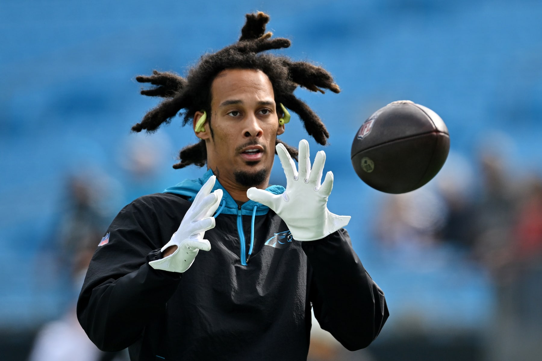 CHARLOTTE, NORTH CAROLINA - OCTOBER 02: Robbie Anderson #3 of the Carolina Panthers warms up before the game against the Arizona Cardinals at Bank of America Stadium on October 02, 2022 in Charlotte, North Carolina. (Photo by Grant Halverson/Getty Images)