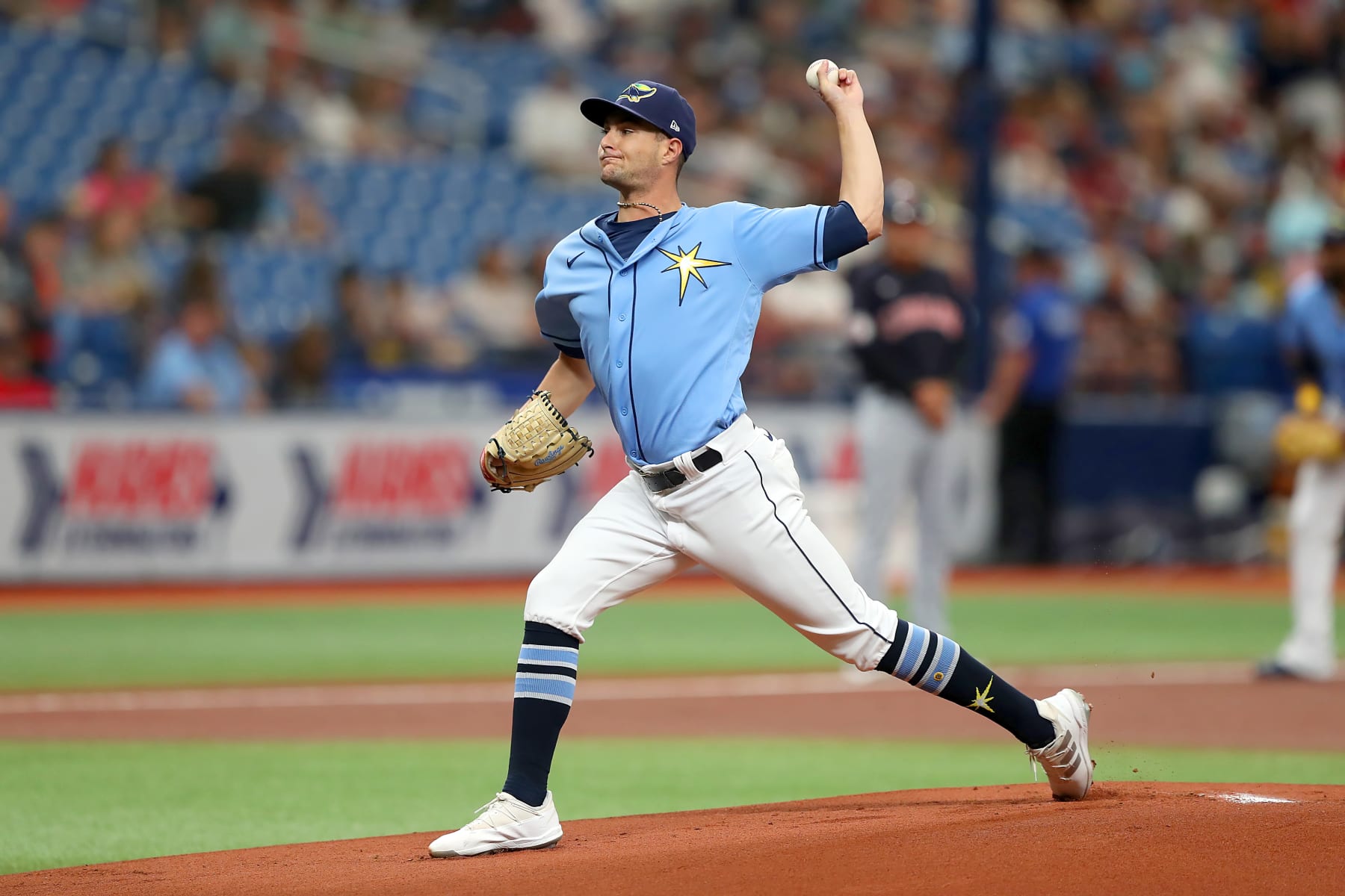 ST. PETERSBURG, FL - JUL 31: Tampa Bay Rays pitcher Shane McClanahan (18) delivers a pitch to the plate during the MLB regular season game between the Cleveland Guardians and the Tampa Bay Rays on July 31, 2022, at Tropicana Field in St. Petersburg, FL. (Photo by Cliff Welch/Icon Sportswire via Getty Images)