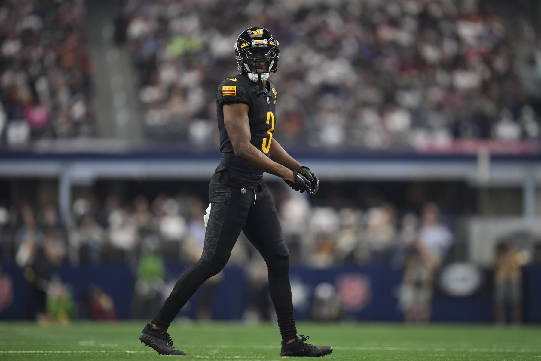 ARLINGTON, TX - OCTOBER 02: William Jackson III #3 of the Washington Commanders gets set against the Dallas Cowboys at AT&T Stadium on October 2, 2022 in Arlington, Texas. (Photo by Cooper Neill/Getty Images)