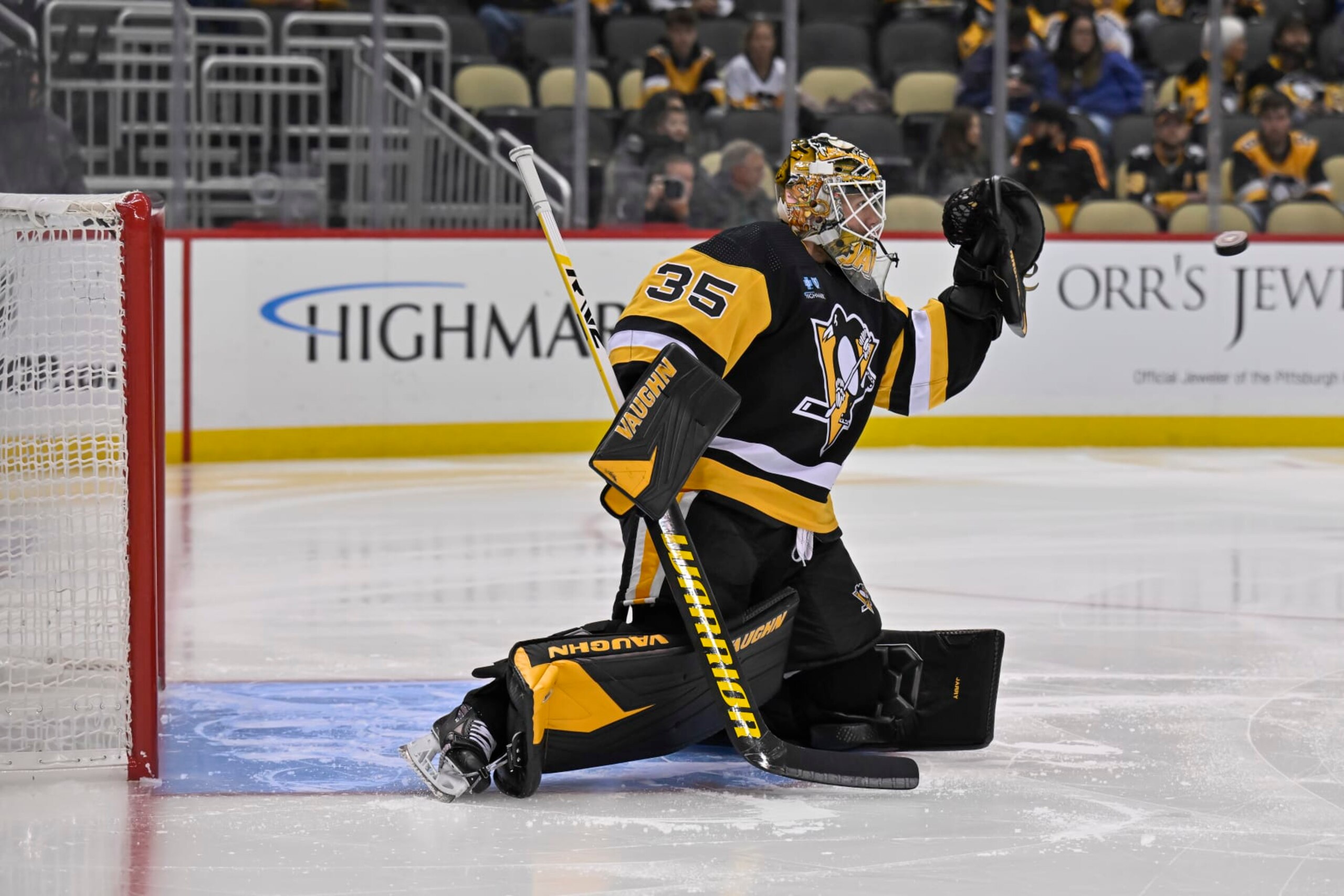 PITTSBURGH, PA - OCTOBER 07: Pittsburgh Penguins goaltender Tristan Jarry (35) makes a glove save during the second period in the preseason game between the Pittsburgh Penguins and the Buffalo Sabres on October 7, 2022, at PPG Paints Arena in Pittsburgh, PA. (Photo by Jeanine Leech/Icon Sportswire via Getty Images)