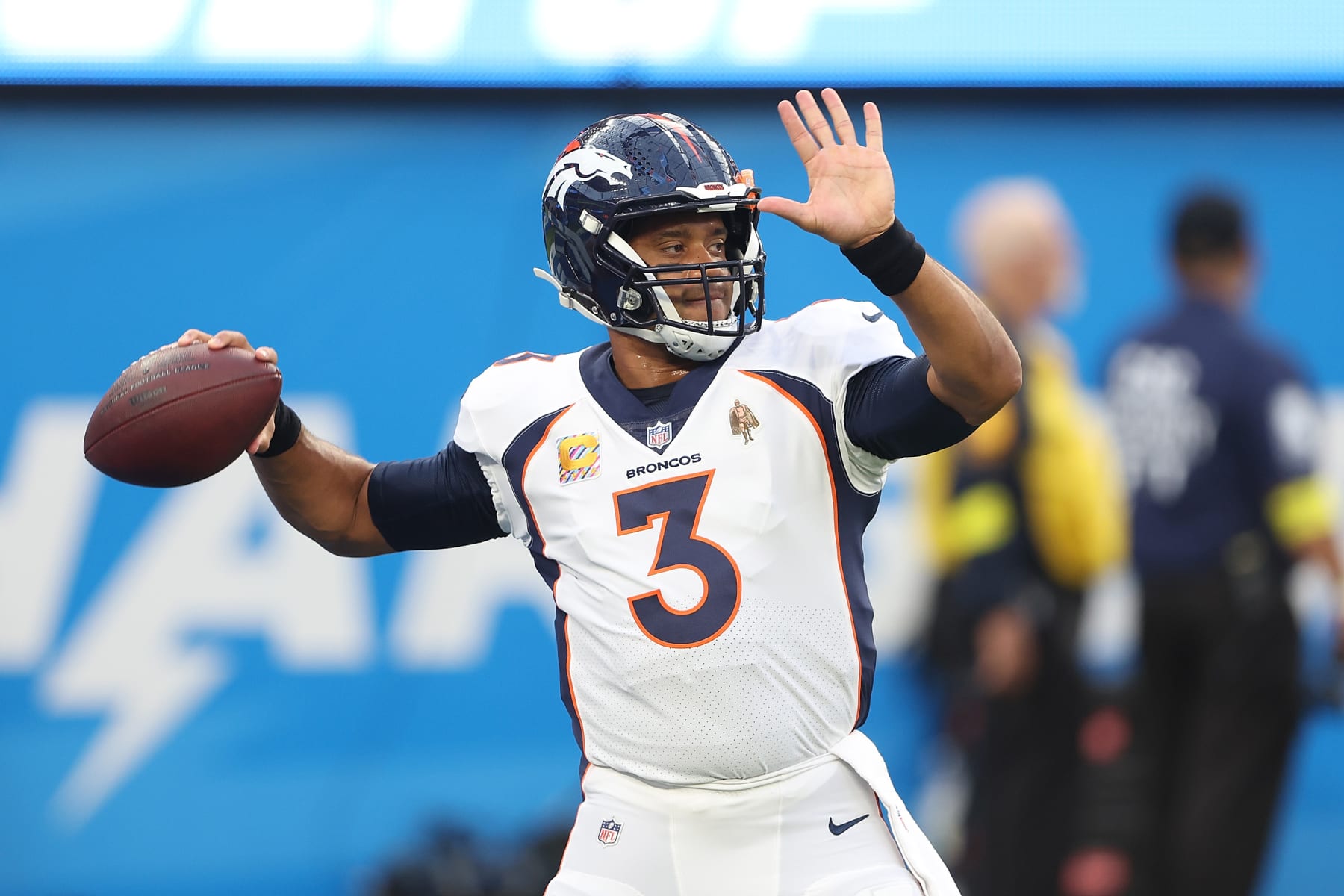 INGLEWOOD, CALIFORNIA - OCTOBER 17: Russell Wilson #3 of the Denver Broncos participates in warmups prior to a game against the Los Angeles Chargers at SoFi Stadium on October 17, 2022 in Inglewood, California. (Photo by Sean M. Haffey/Getty Images)