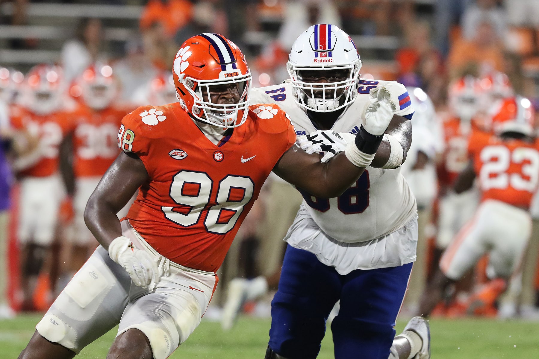CLEMSON, SC - SEPTEMBER 17: Clemson Tigers defensive end Myles Murphy (98) during a college football game between the Louisiana Tech Bulldogs and the Clemson Tigers on September 17, 2022, at Clemson Memorial Stadium in Clemson, S.C. (Photo by John Byrum/Icon Sportswire via Getty Images)