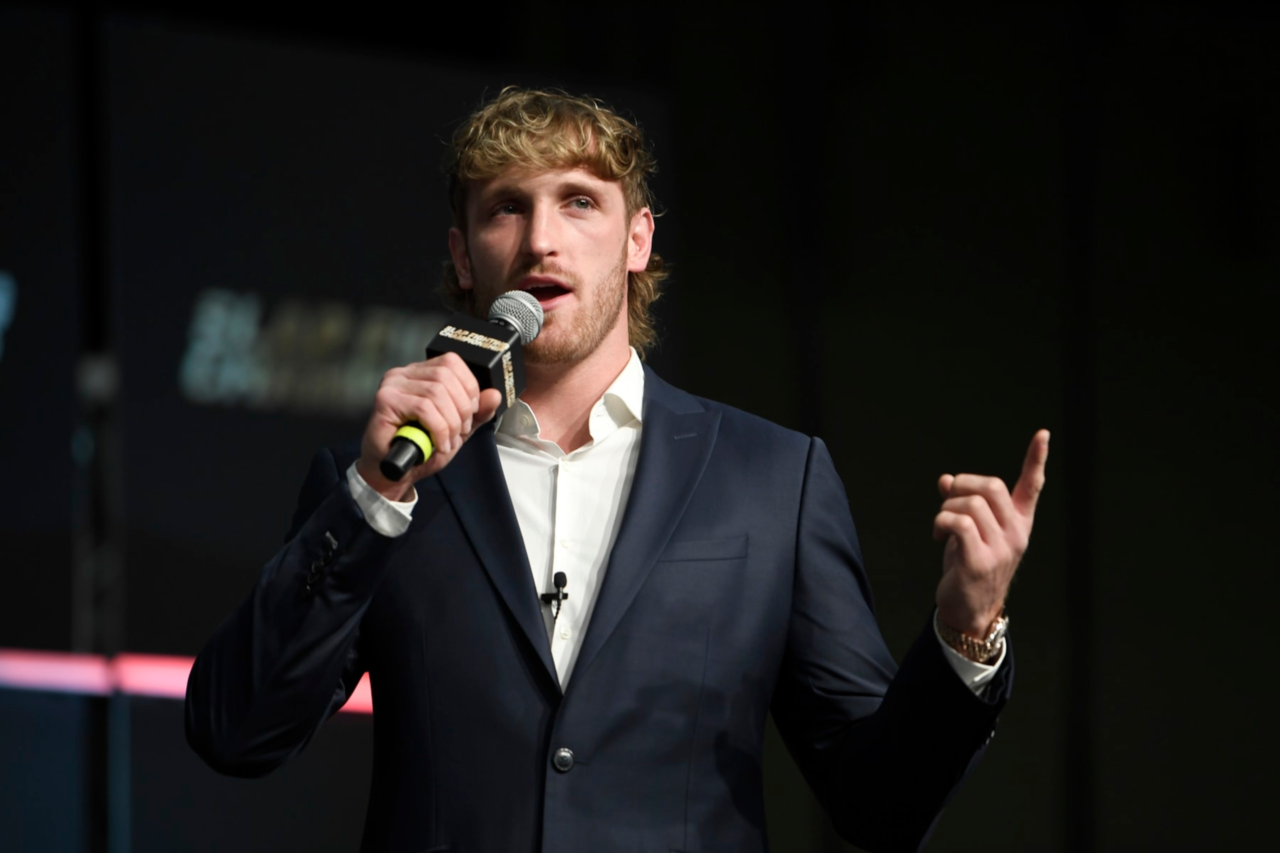 COLUMBUS, OHIO - MARCH 05:  Logan Pau speaks to fans during the Slap Fighting Championships at the Arnold Sports Festival in Columbus Convention Center on March 05, 2022 in Columbus, Ohio. (Photo by Gaelen Morse/Getty Images)