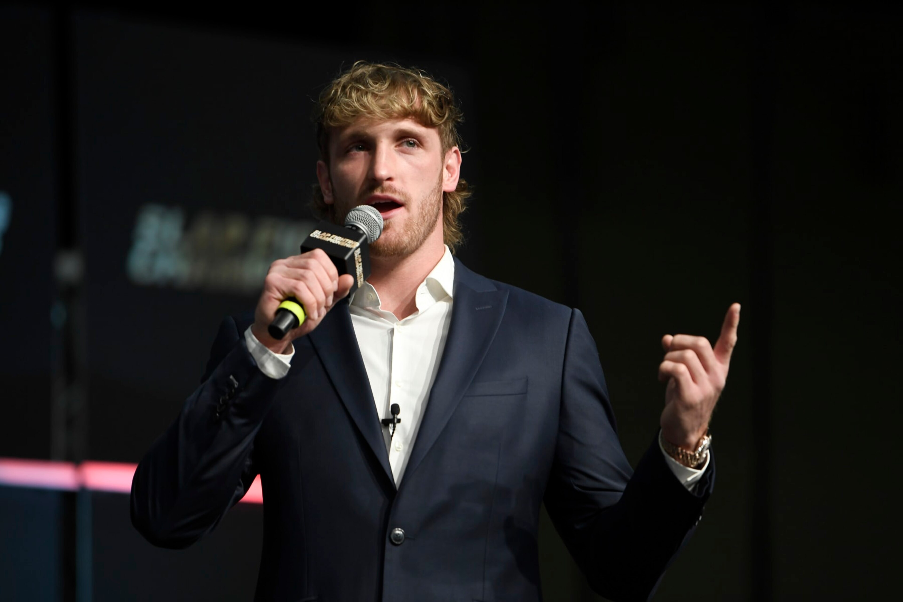 COLUMBUS, OHIO - MARCH 05:  Logan Pau speaks to fans during the Slap Fighting Championships at the Arnold Sports Festival in Columbus Convention Center on March 05, 2022 in Columbus, Ohio. (Photo by Gaelen Morse/Getty Images)