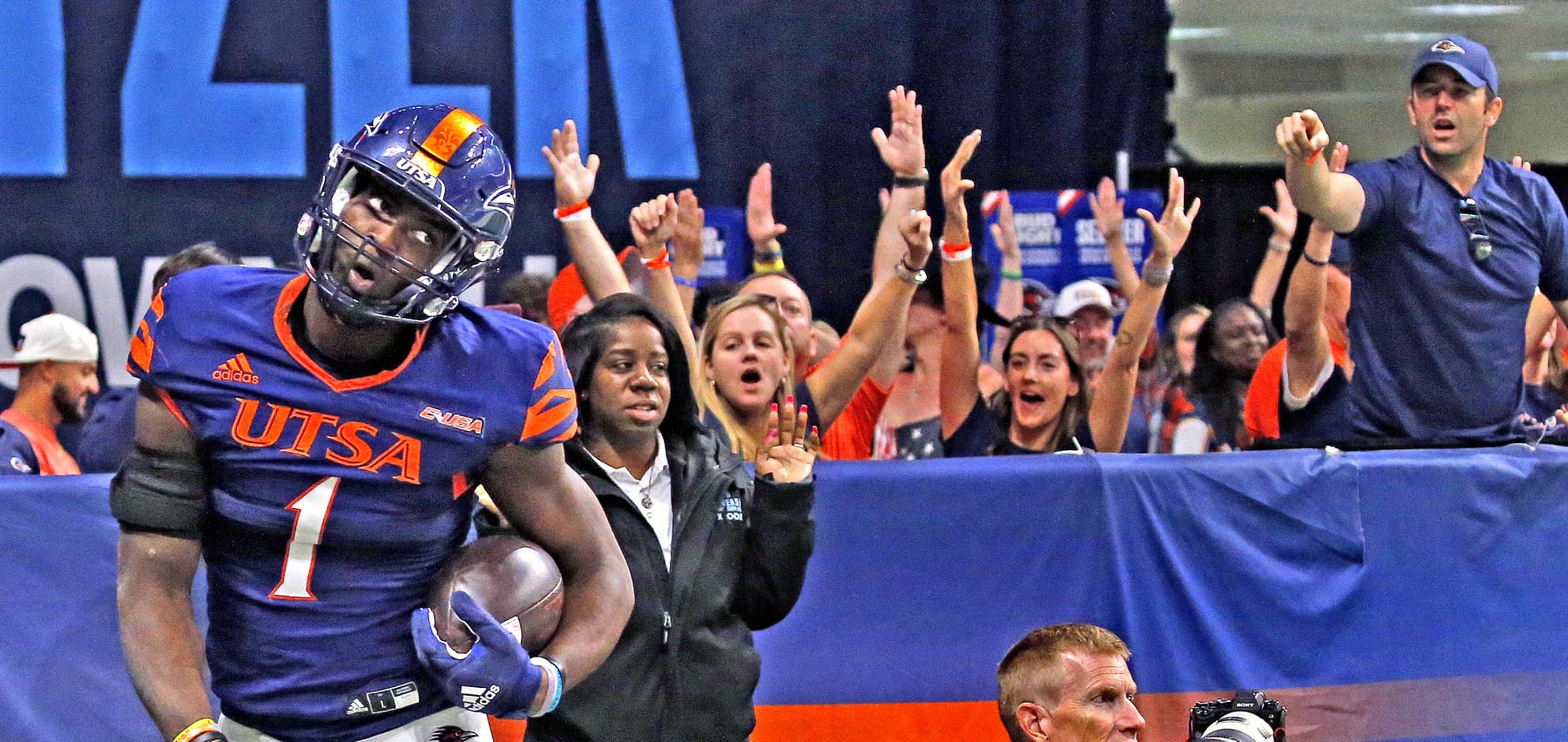 SAN ANTONIO, TX - OCTOBER 08: Wide receiver DeCorian Clark #1 of the UTSA Roadrunners reacts after scoring a touchdown against Western Kentucky Hilltoppers at the Alamodome on October 08, 2022 in San Antonio, Texas.  (Photo by Ronald Cortes/Getty Images)