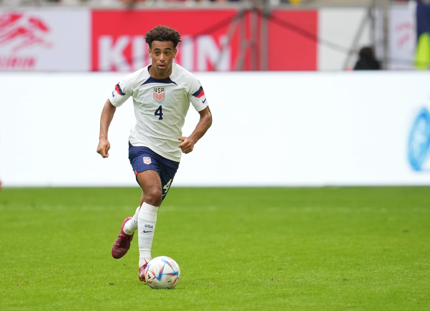 DÜSSELDORF, GERMANY - SEPTEMBER 23: Tyler Adams #4 of the United States moves towards the box during a game between Japan and USMNT at Düsseldorf Arena on September 23, 2022 in Düsseldorf, Germany. (Photo by Brad Smith/ISI Photos/Getty Images)