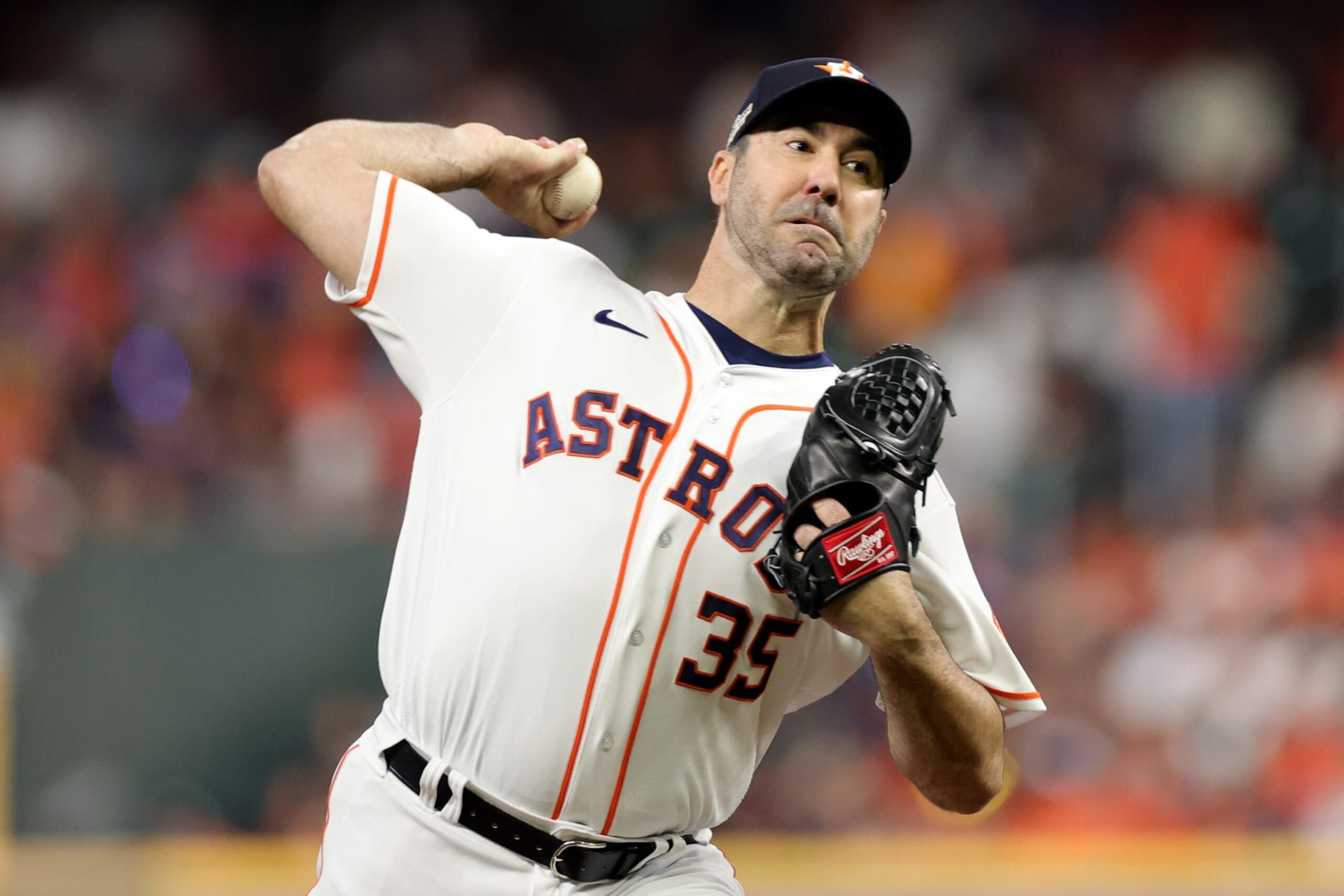 HOUSTON, TEXAS - OCTOBER 19: Justin Verlander #35 of the Houston Astros throws the ball during the first inning in the game against the New York Yankees in game one of the American League Championship Series at Minute Maid Park on October 19, 2022 in Houston, Texas. (Photo by Carmen Mandato/Getty Images) HOUSTON, TEXAS - OCTOBER 19: Justin Verlander #35 of the Houston Astros throws the ball during the first inning in the game against the New York Yankees in game one of the American League Championship Series at Minute Maid Park on October 19, 2022 in Houston, Texas. (Photo by Carmen Mandato/Getty Images)