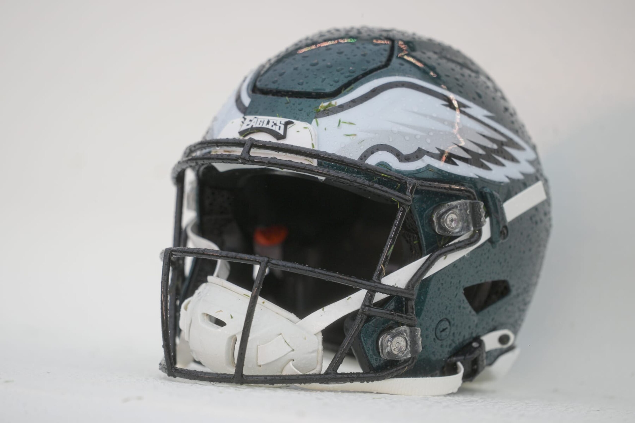 PHILADELPHIA, PA - OCTOBER 02: Philadelphia Eagles helmet sits on the bench during the game between the Jacksonville Jaguars and the Philadelphia Eagles on October 02, 2022 at Lincoln Financial Field in Philadelphia, PA. (Photo by Andy Lewis/Icon Sportswire via Getty Images)